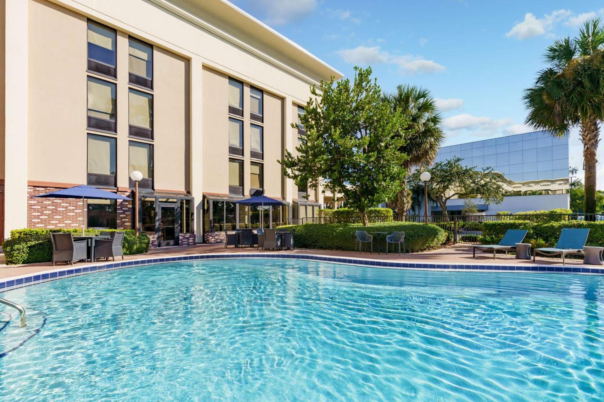 Hampton Inn Ft. Lauderdale-Cypress Creek photo 9