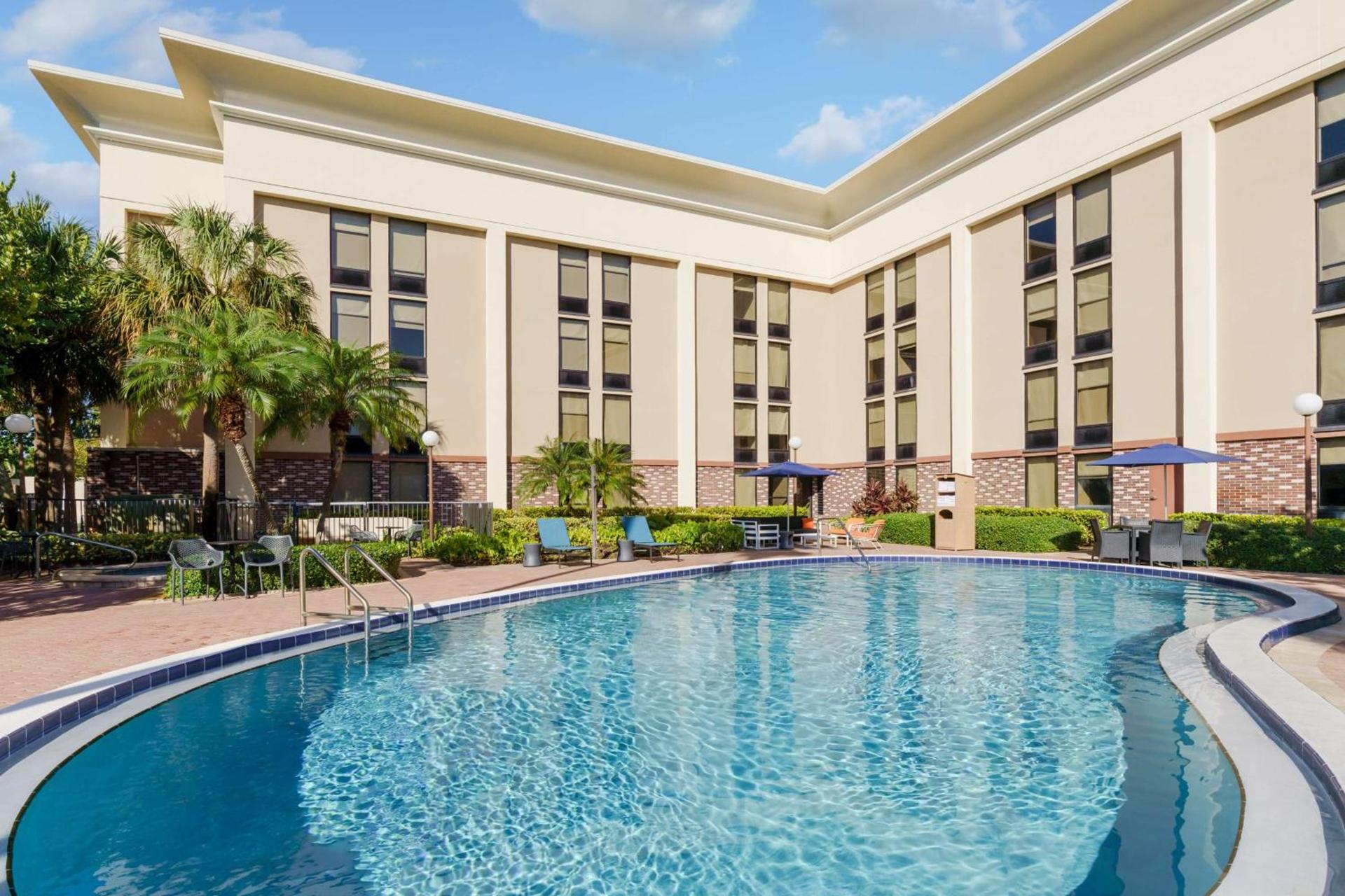 Hampton Inn Ft. Lauderdale-Cypress Creek photo 8