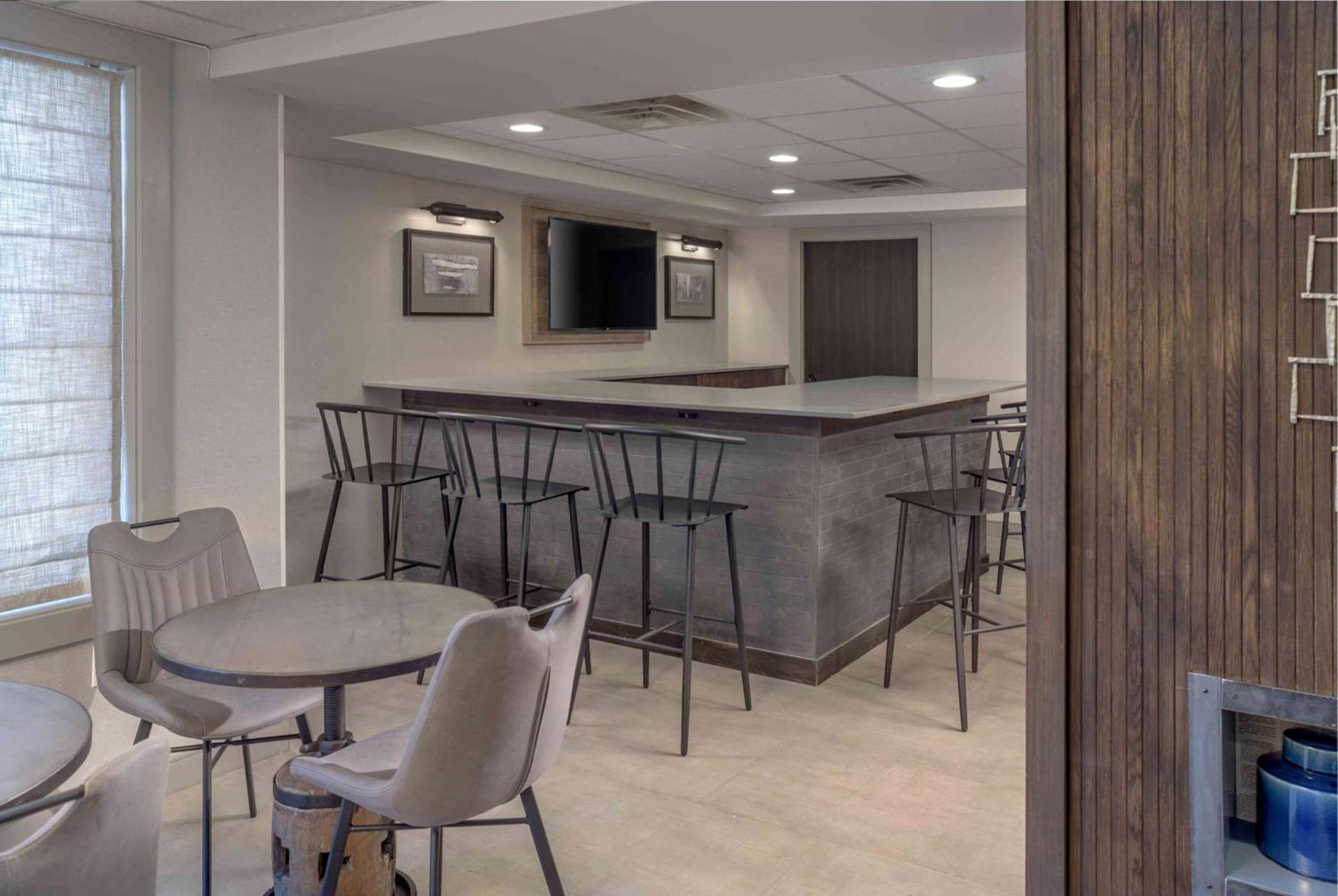 Holiday Inn Express South Burlington - Downtown by IHG photo 25