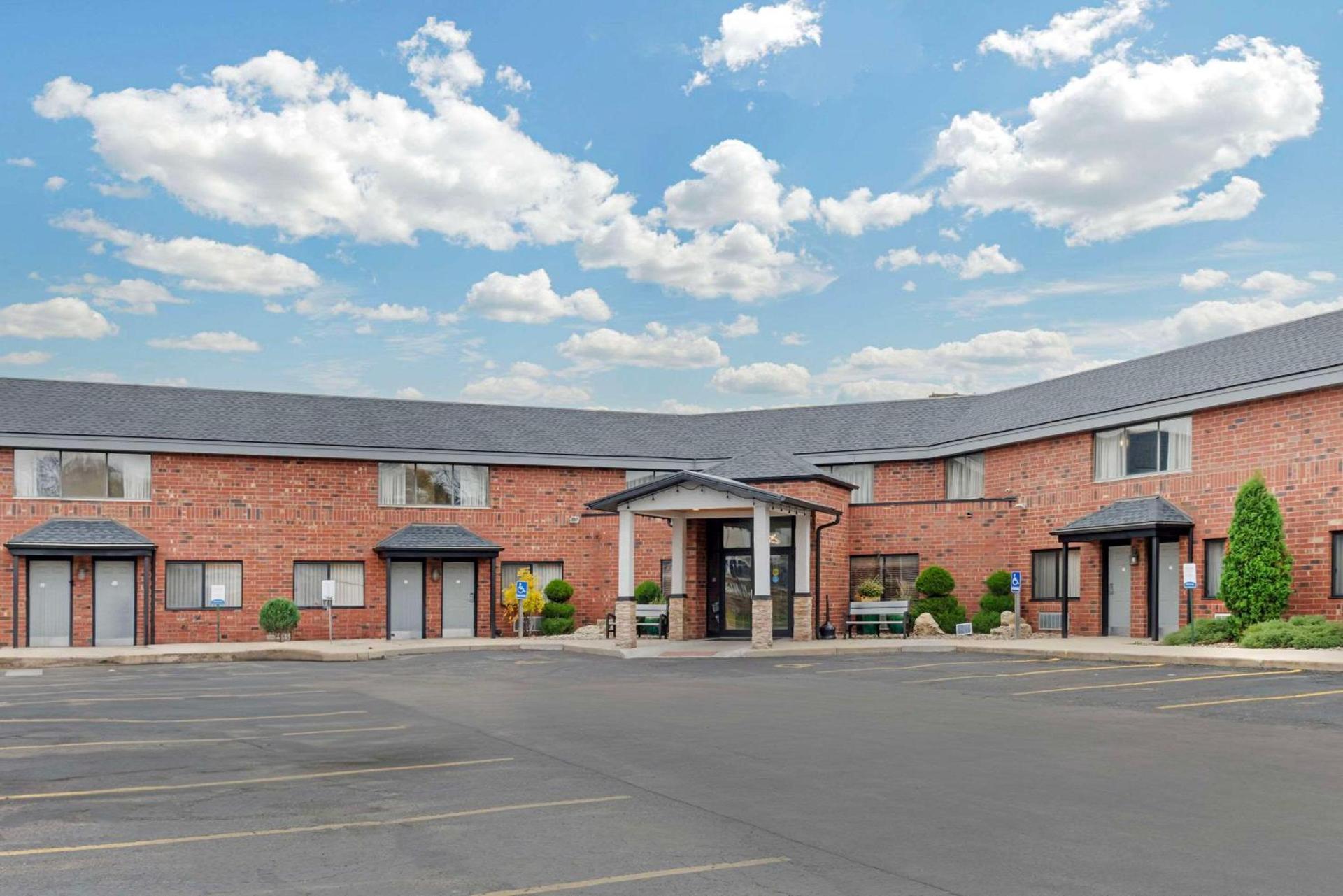 Quality Inn & Suites Mayo Clinic Area — hotel in Rochester