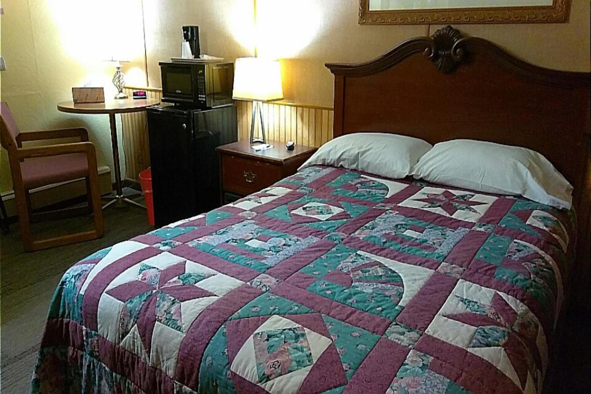 Colonial Inn Extended Stay by OYO New Ulm photo 8