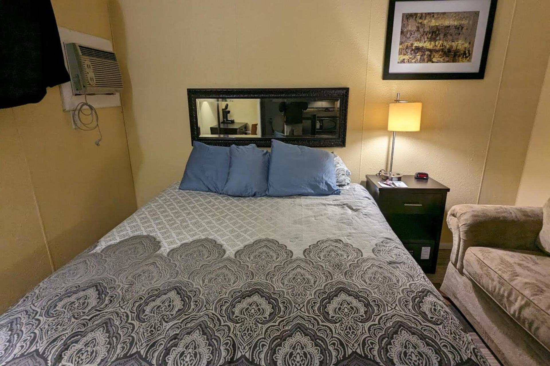 Colonial Inn Extended Stay by OYO New Ulm photo 9