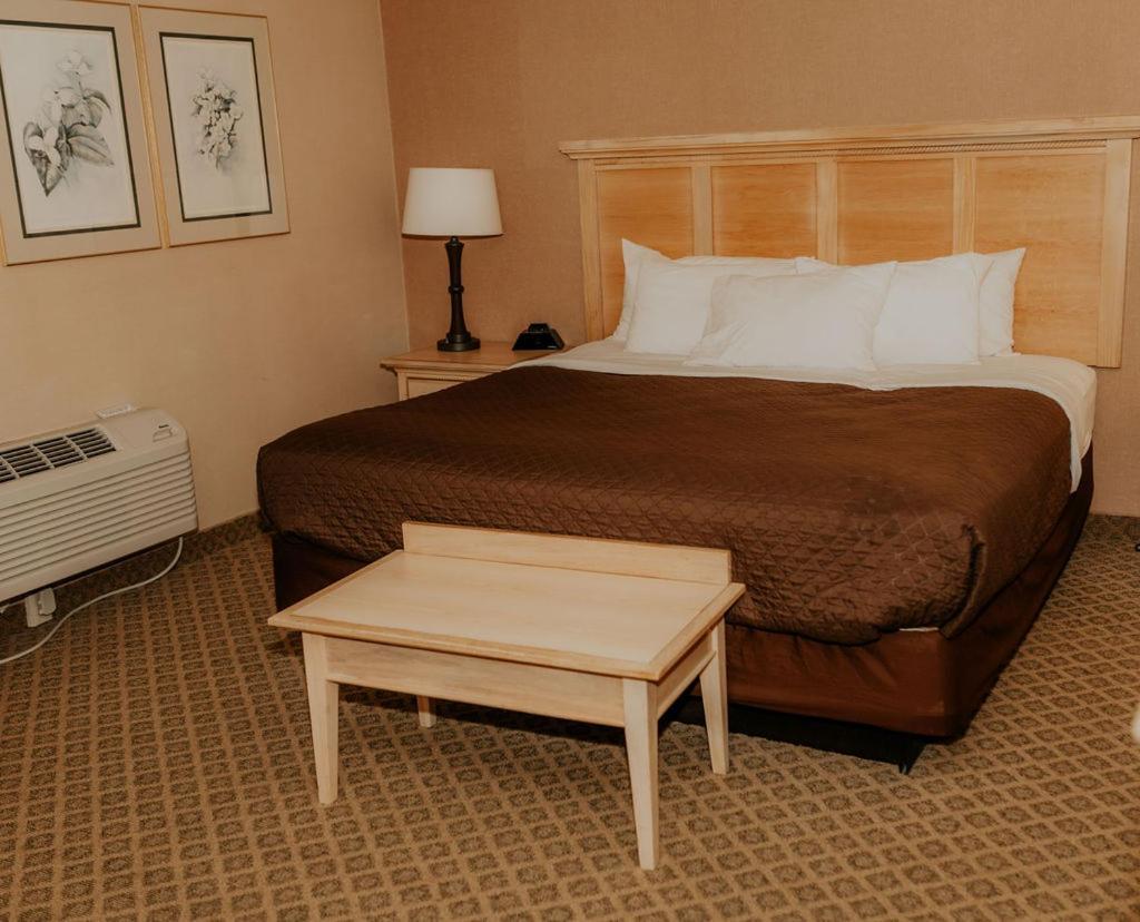 Wallace Inn photo 9