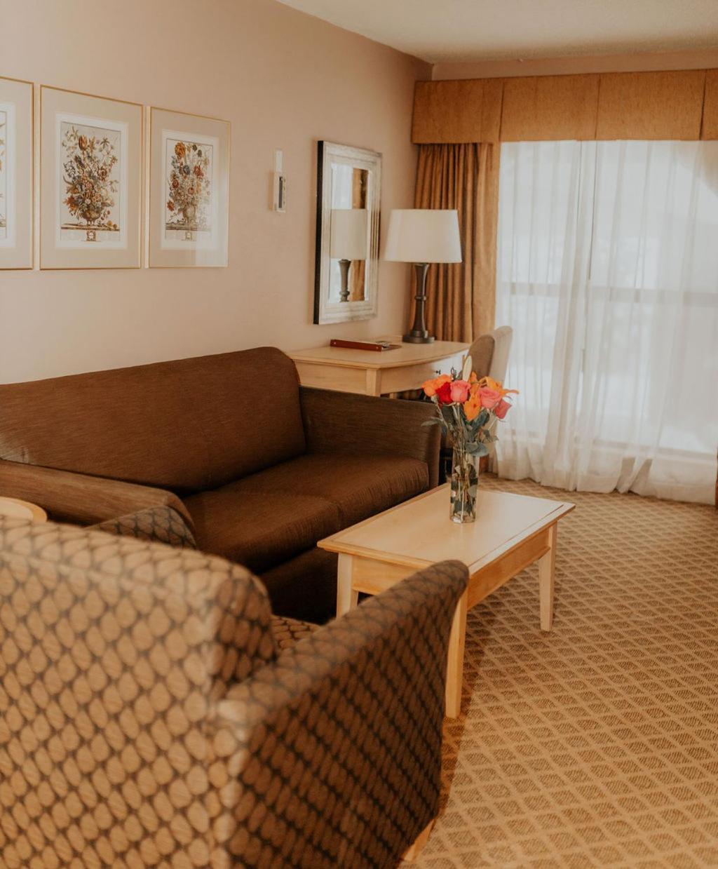 Wallace Inn photo 11