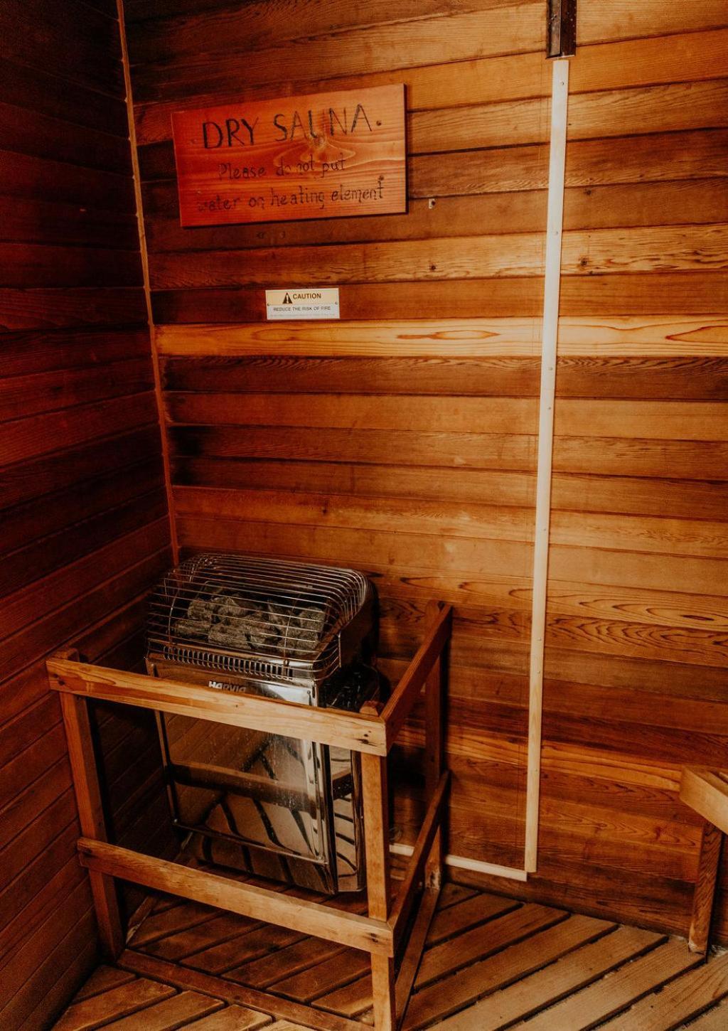 Wallace Inn photo 20