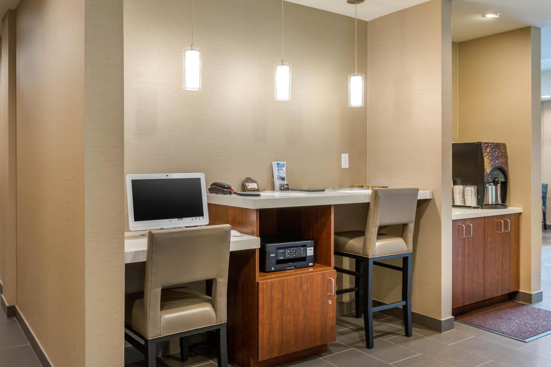 Comfort Inn & Suites Gap Amish Country photo 11