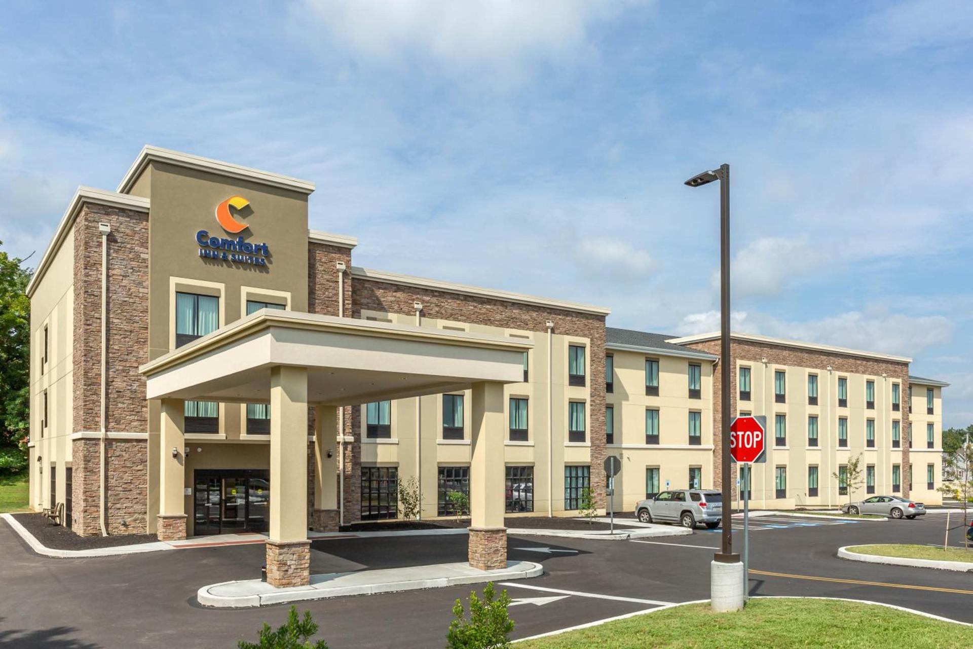 Comfort Inn & Suites Gap Amish Country photo 1