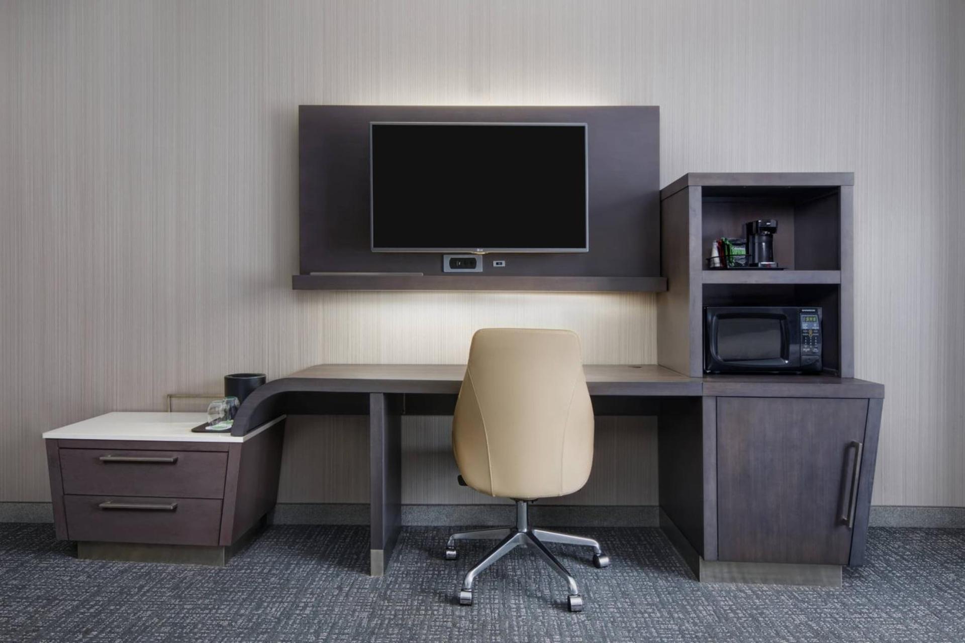 Courtyard by Marriott Richmond Downtown photo 11