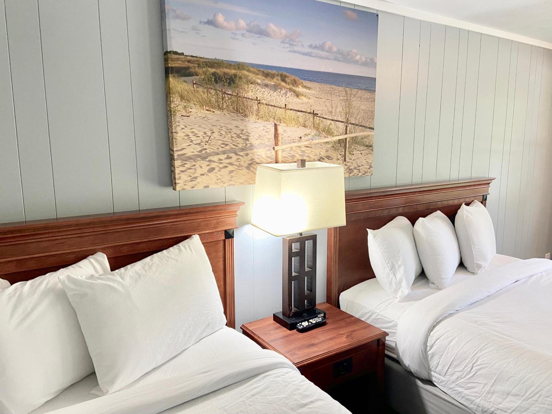 Elk Rapids Lakeshore Inn photo 22