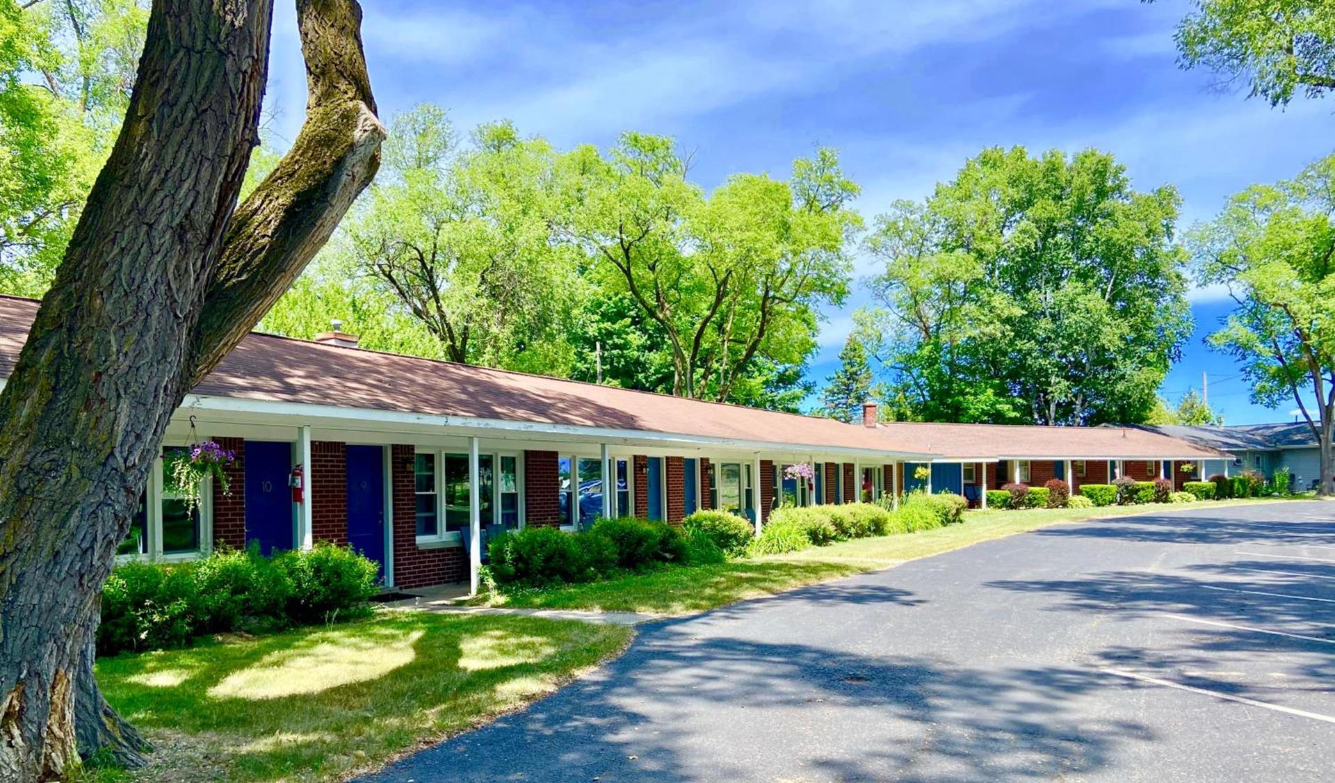 Elk Rapids Lakeshore Inn photo 23