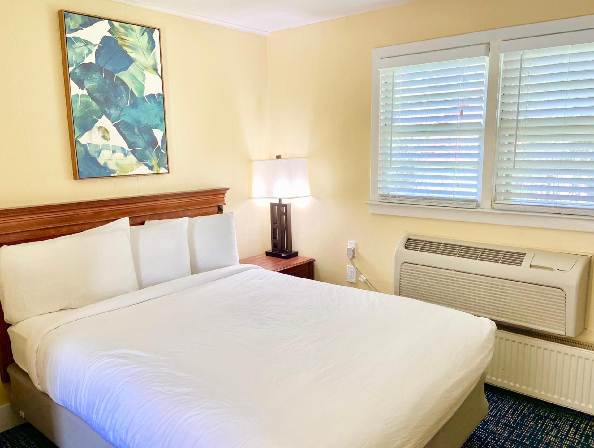Elk Rapids Lakeshore Inn photo 38