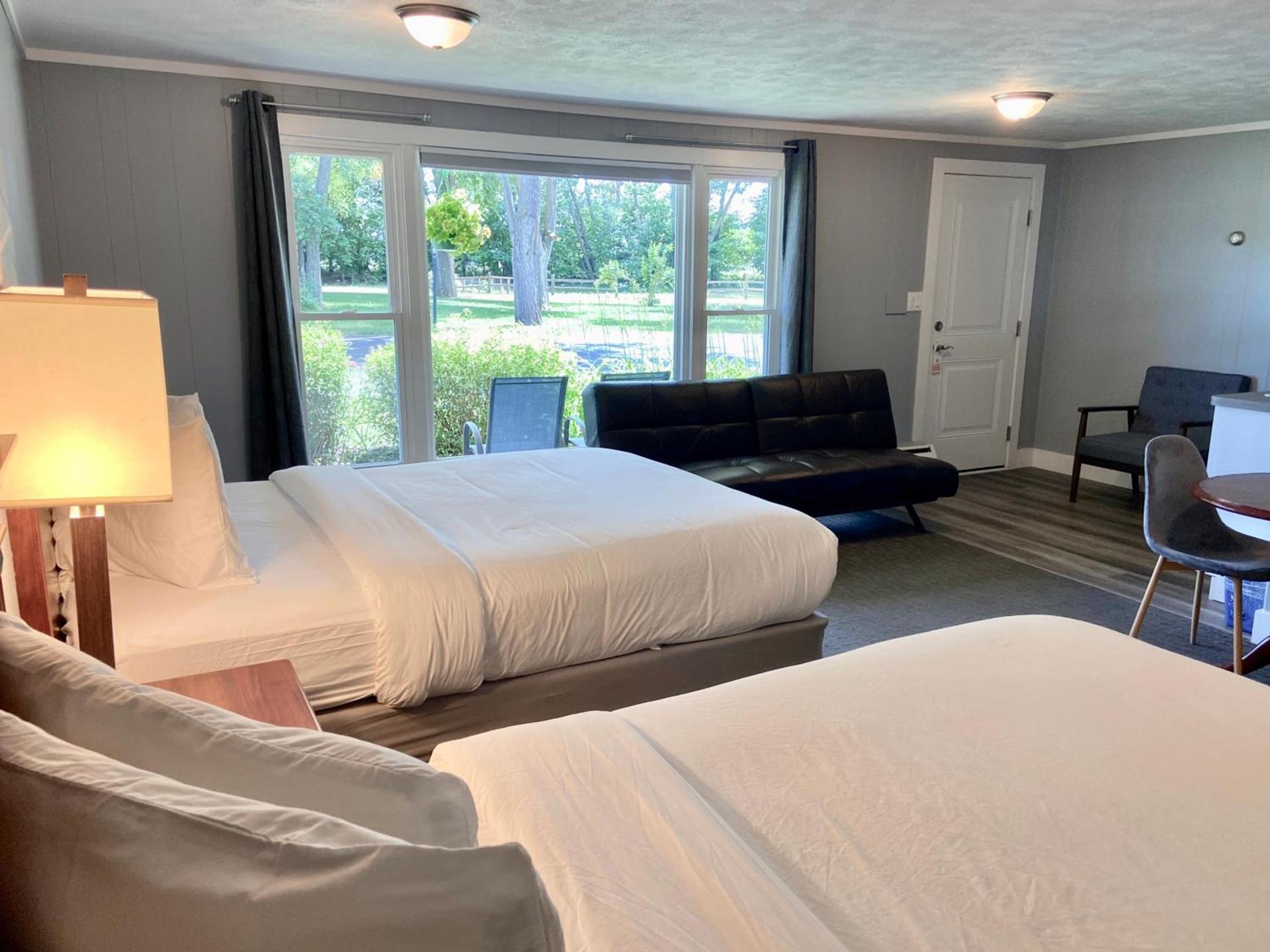 Elk Rapids Lakeshore Inn photo 30