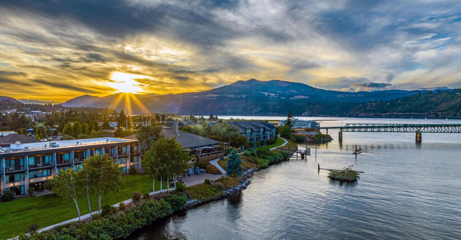 Best Western Plus Hood River Inn photo 4