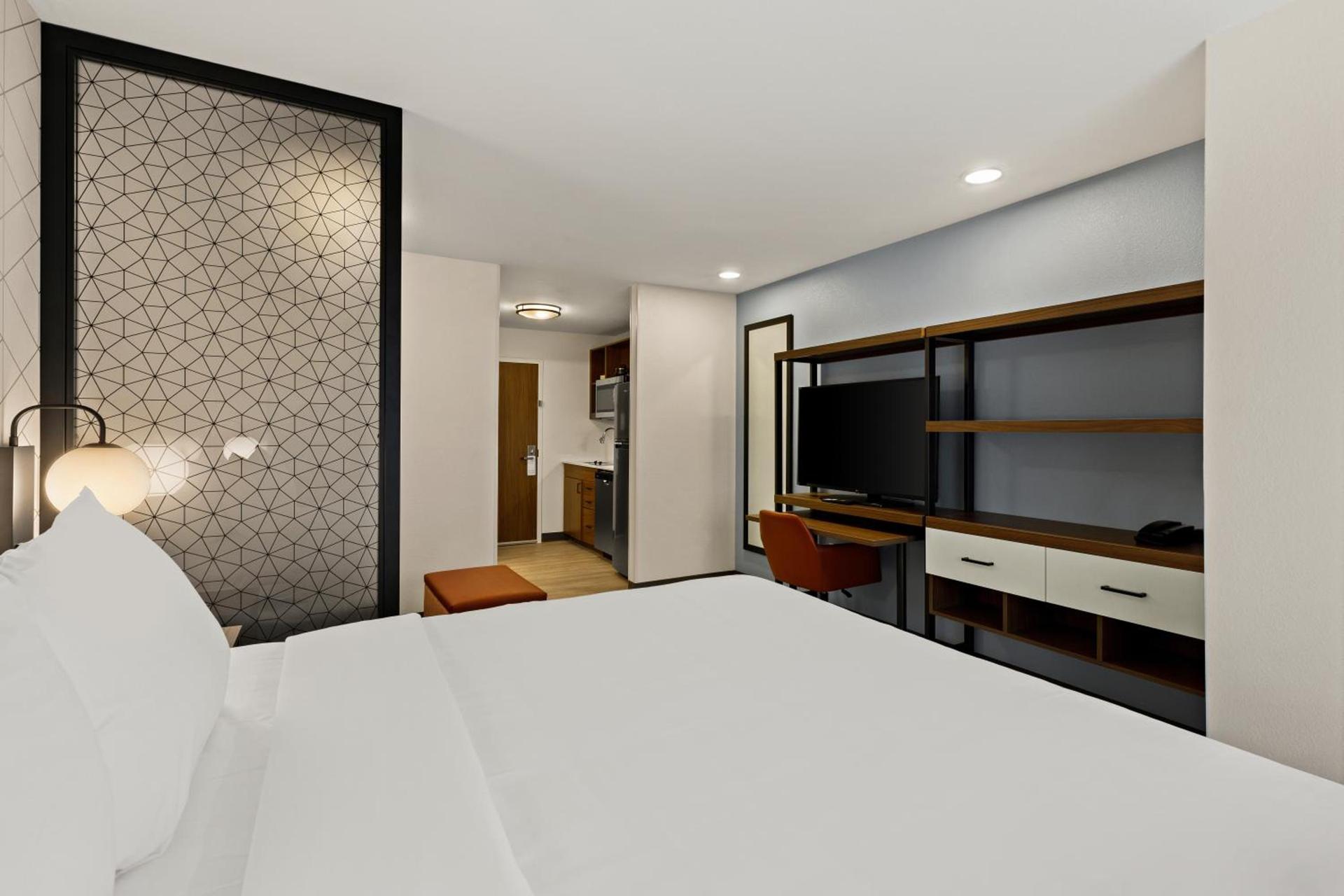 Everhome Suites Atlanta Newnan photo 41
