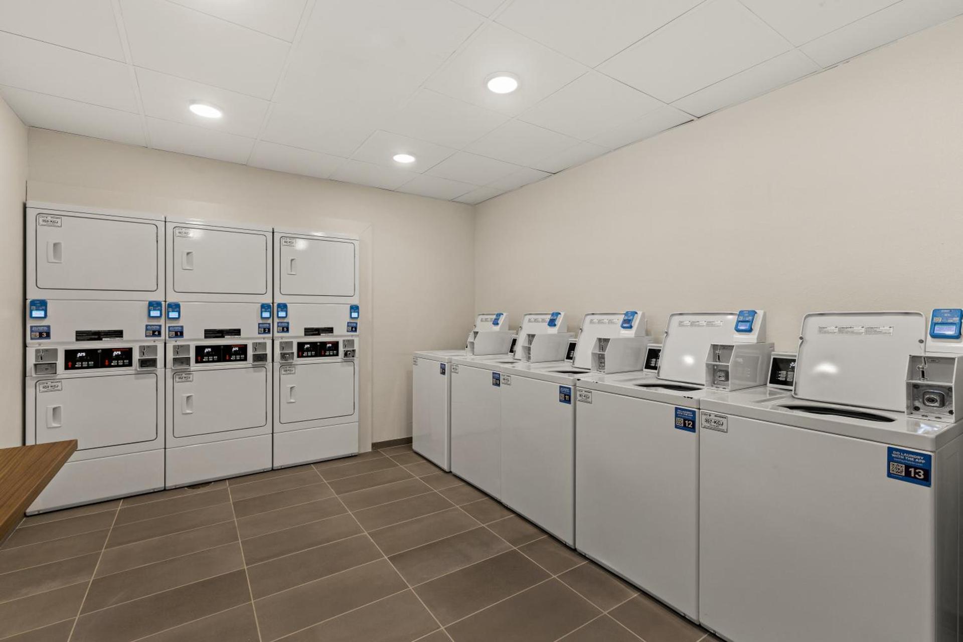 Everhome Suites Atlanta Newnan photo 49