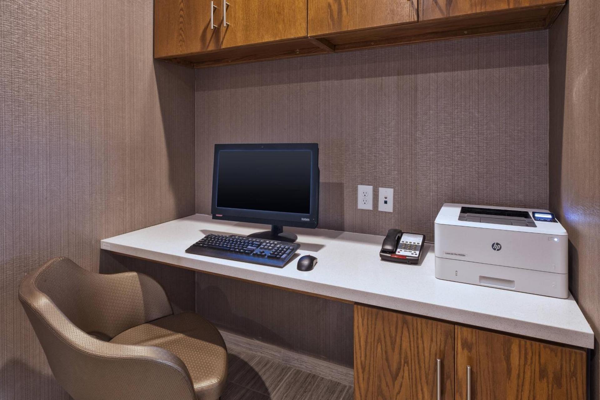 SpringHill Suites by Marriott St. Joseph Benton Harbor photo 29