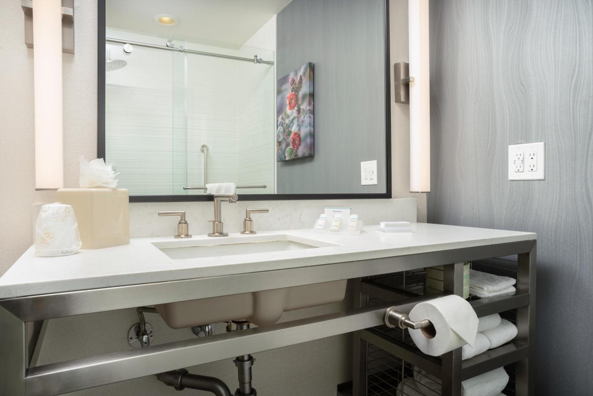 Hilton Garden Inn Phoenix Airport photo 31