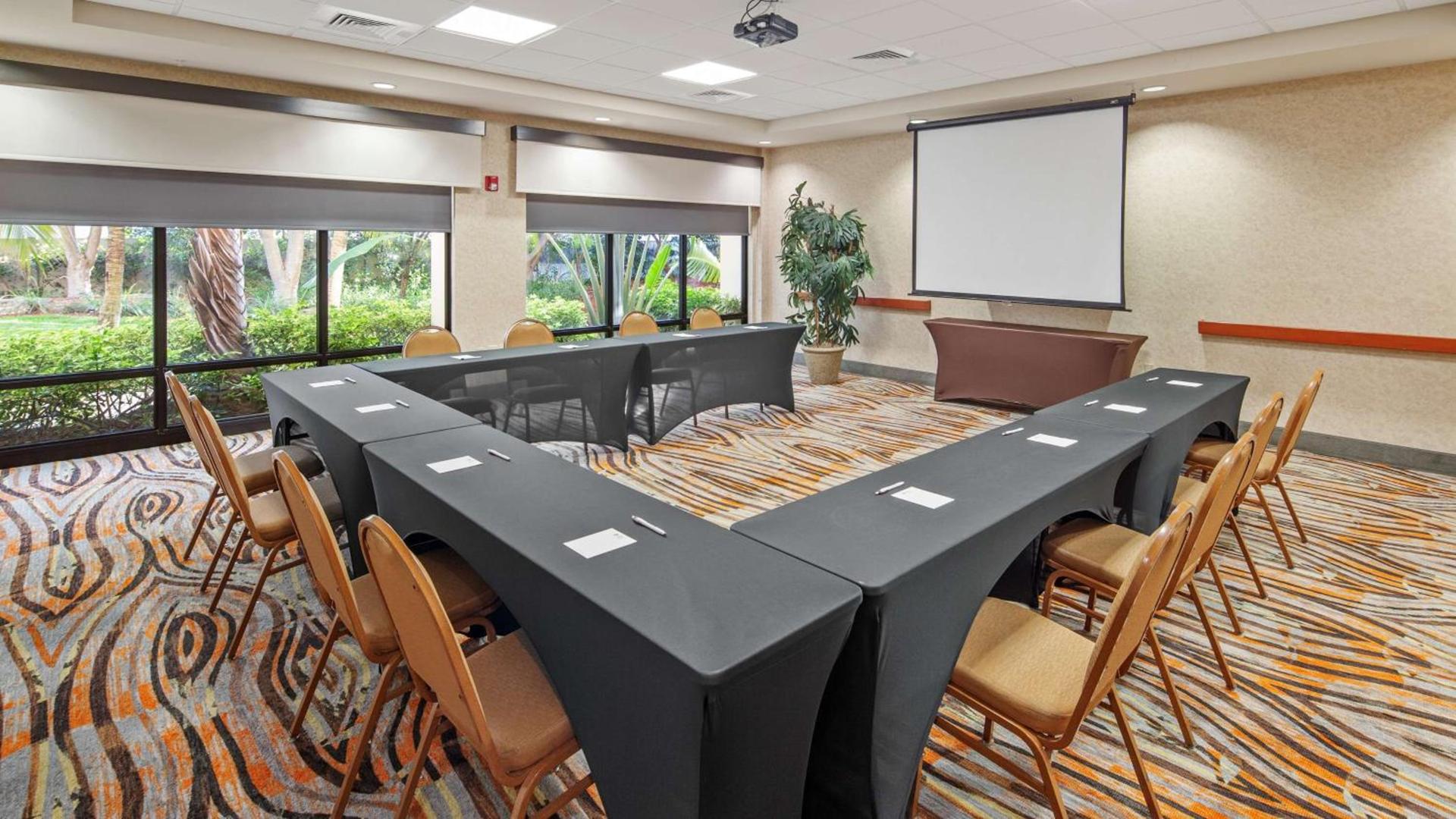 Best Western Plus Kendall Hotel & Suites photo 51