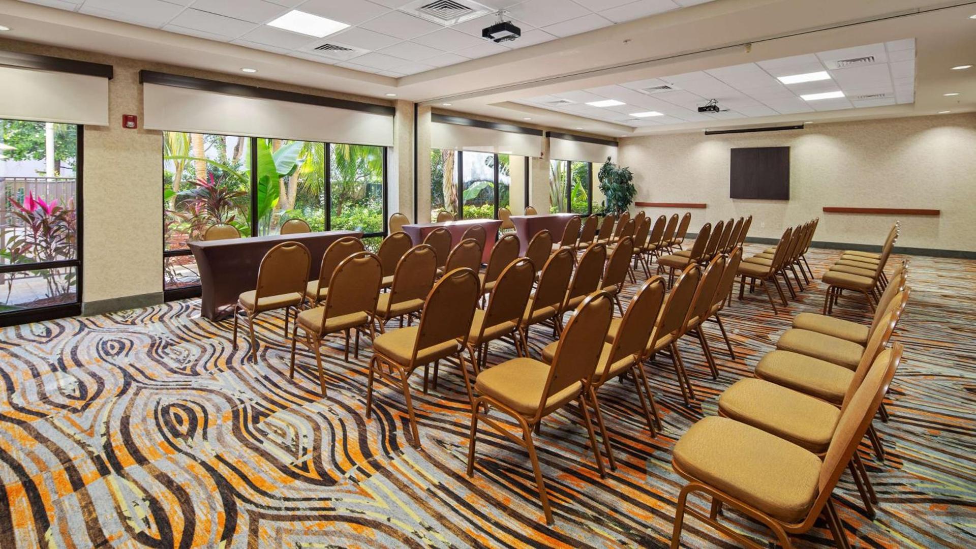 Best Western Plus Kendall Hotel & Suites photo 52