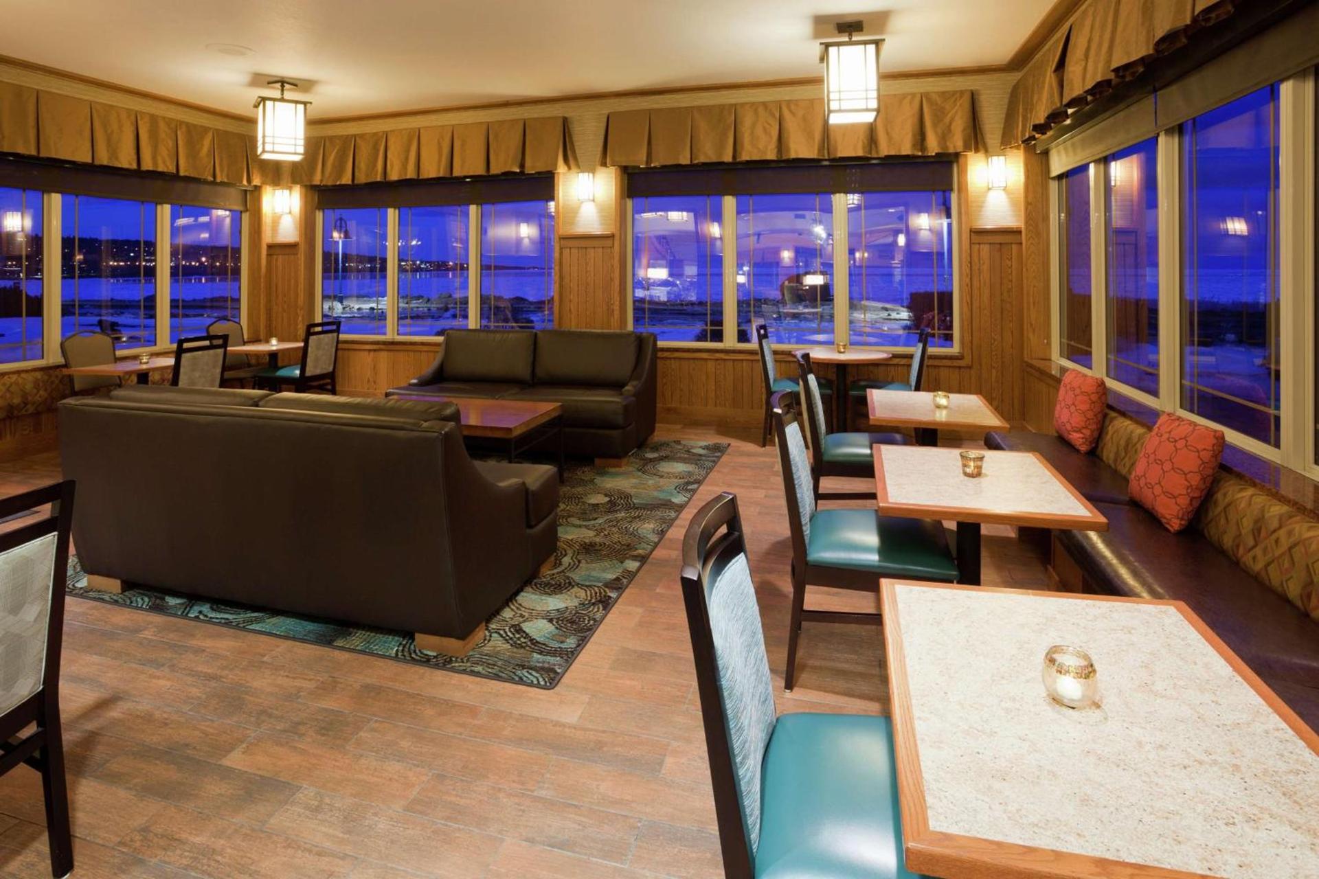 Hampton Inn Duluth-Canal Park photo 10