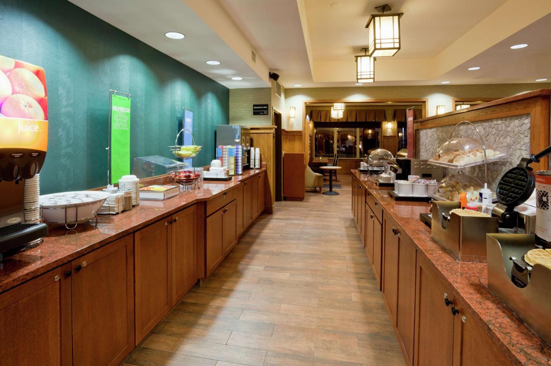 Hampton Inn Duluth-Canal Park photo 21