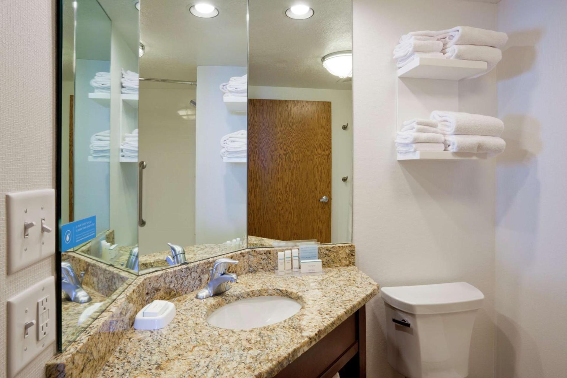 Hampton Inn Duluth-Canal Park photo 46