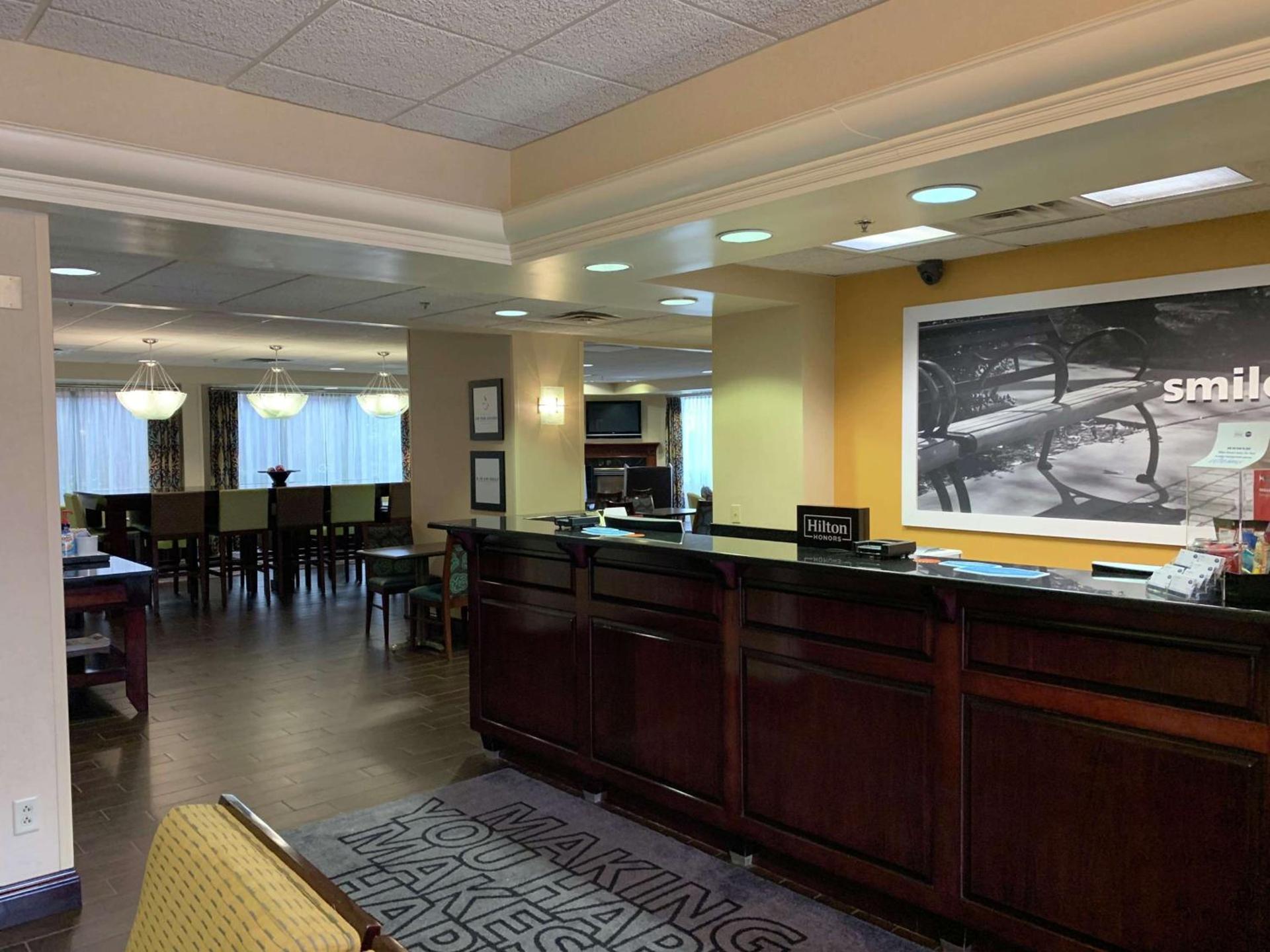 Hampton Inn Danville photo 2