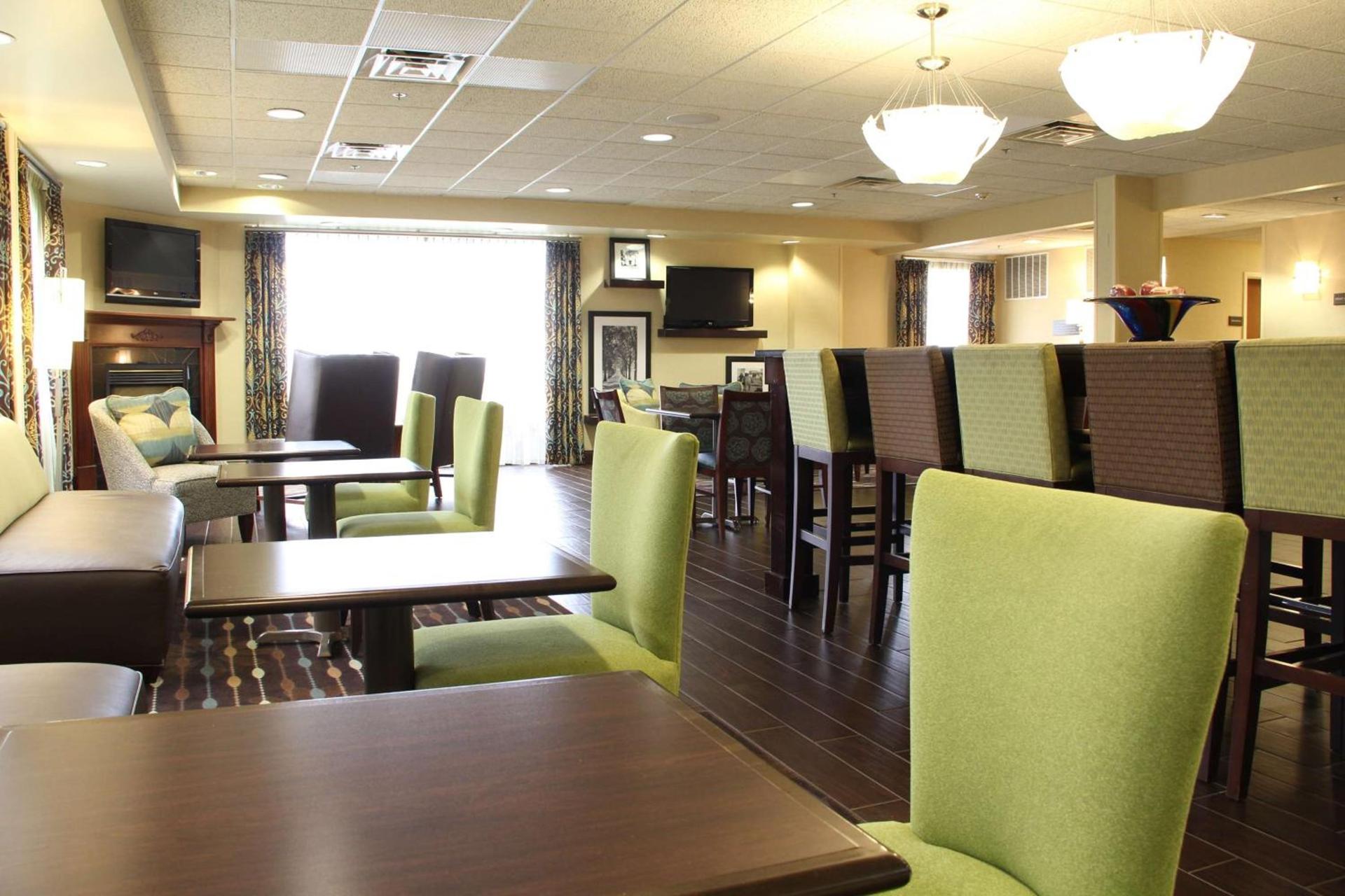 Hampton Inn Danville photo 5