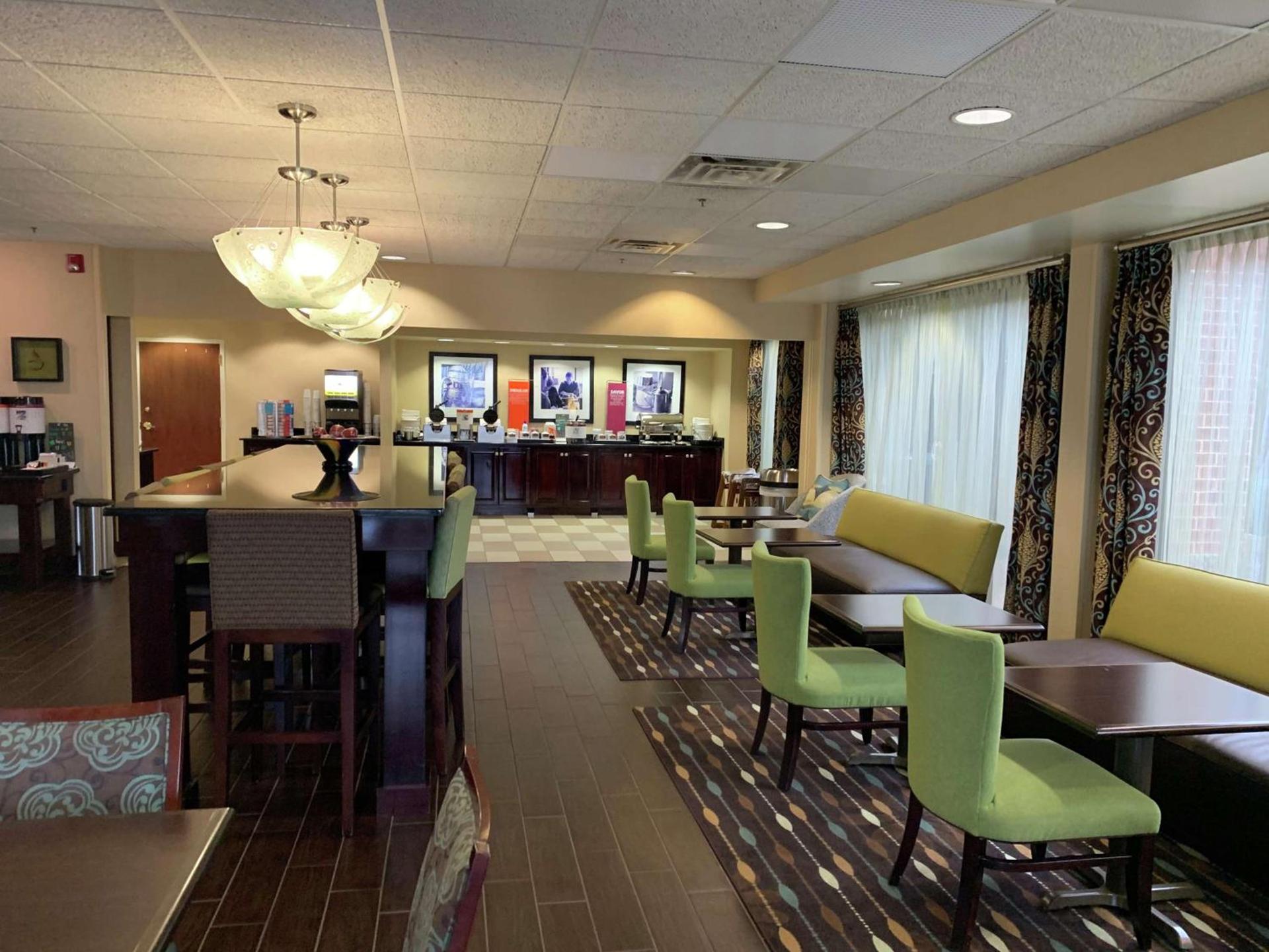 Hampton Inn Danville photo 8