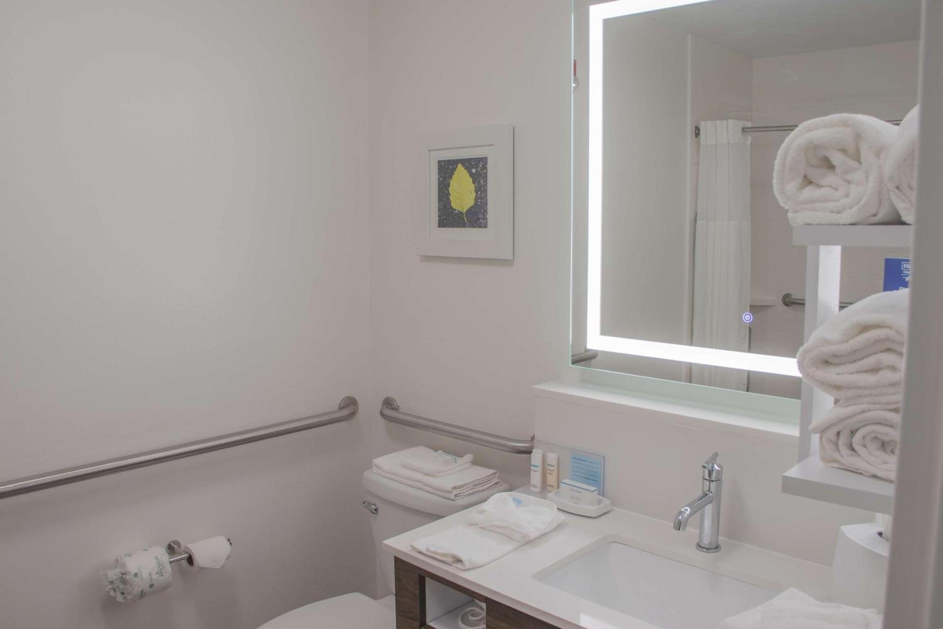 Hampton Inn Danville photo 16