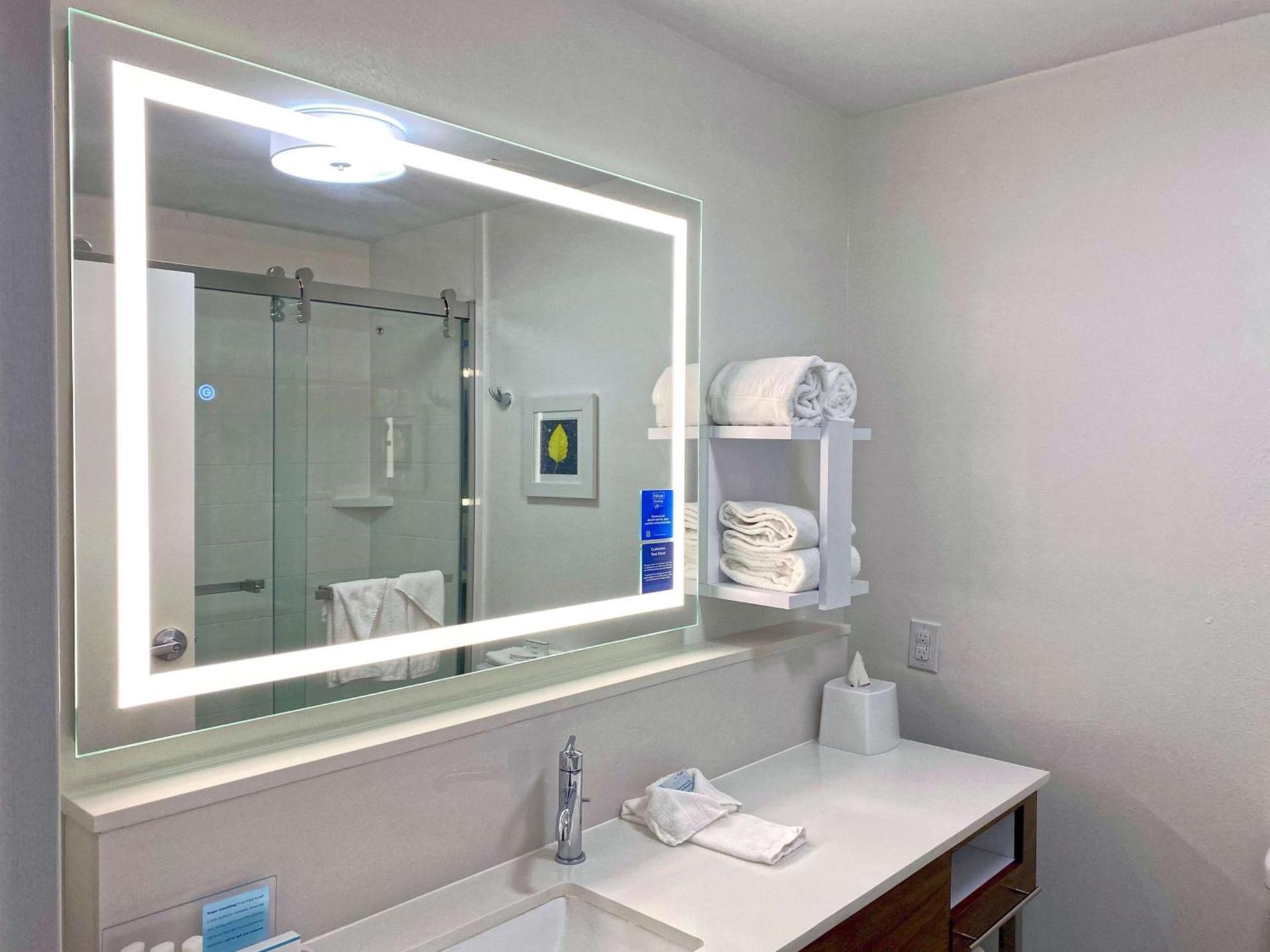 Hampton Inn Danville photo 17