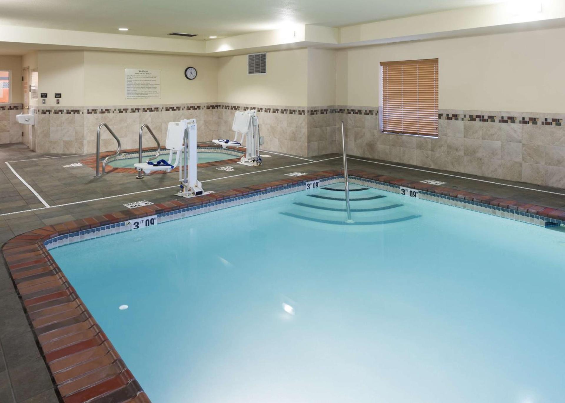 Hampton Inn & Suites Davenport photo 4