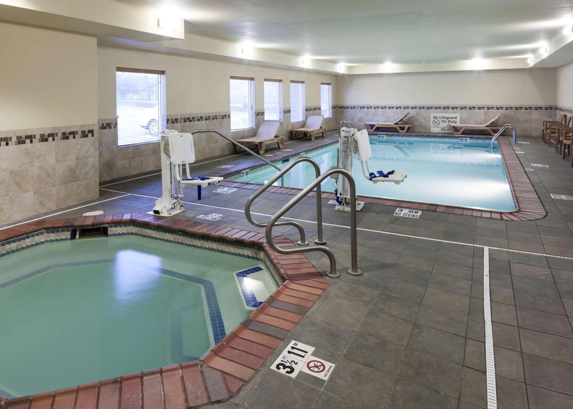 Hampton Inn & Suites Davenport photo 5