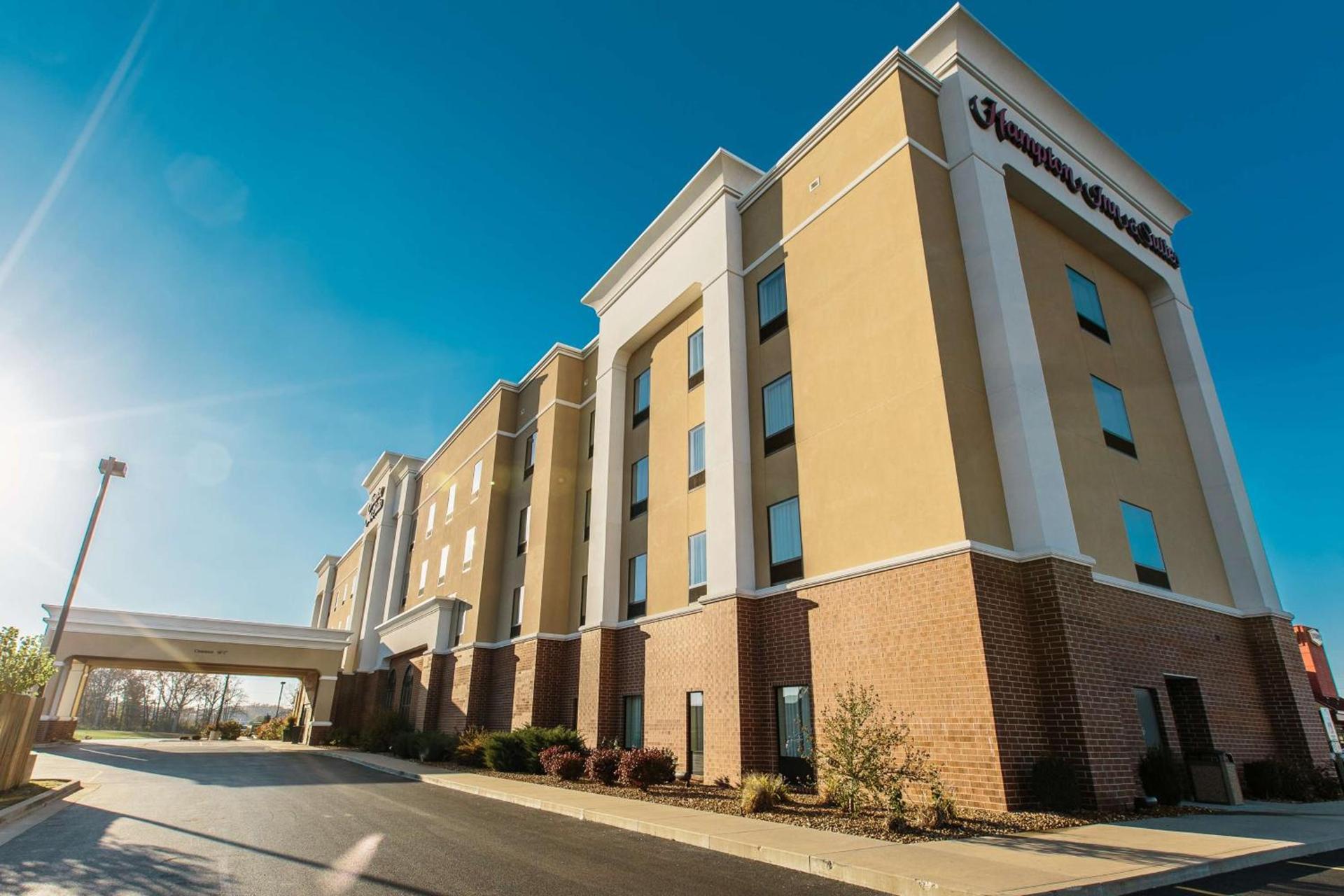 Hampton Inn & Suites Effingham photo 3