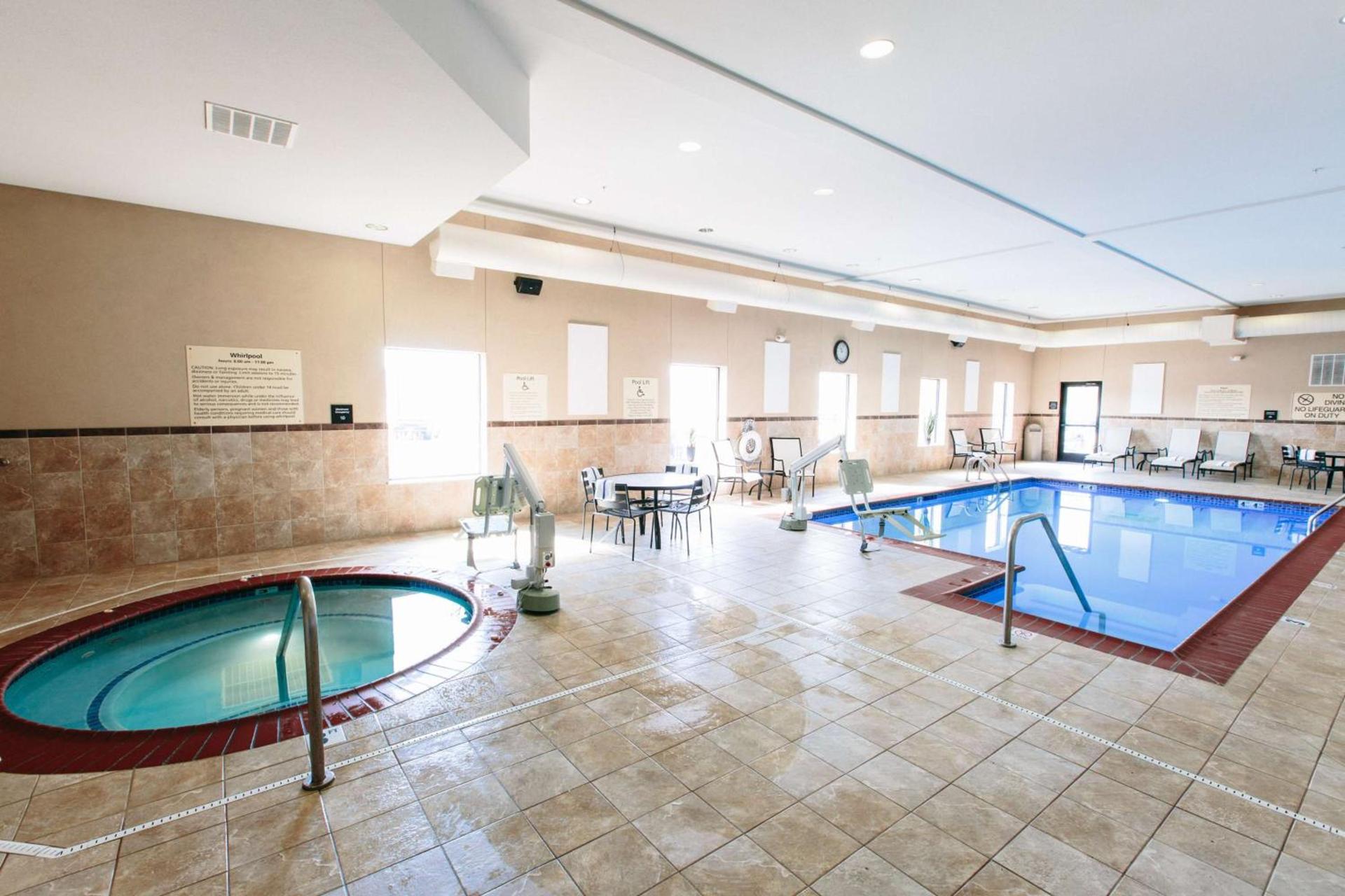 Hampton Inn & Suites Effingham photo 13