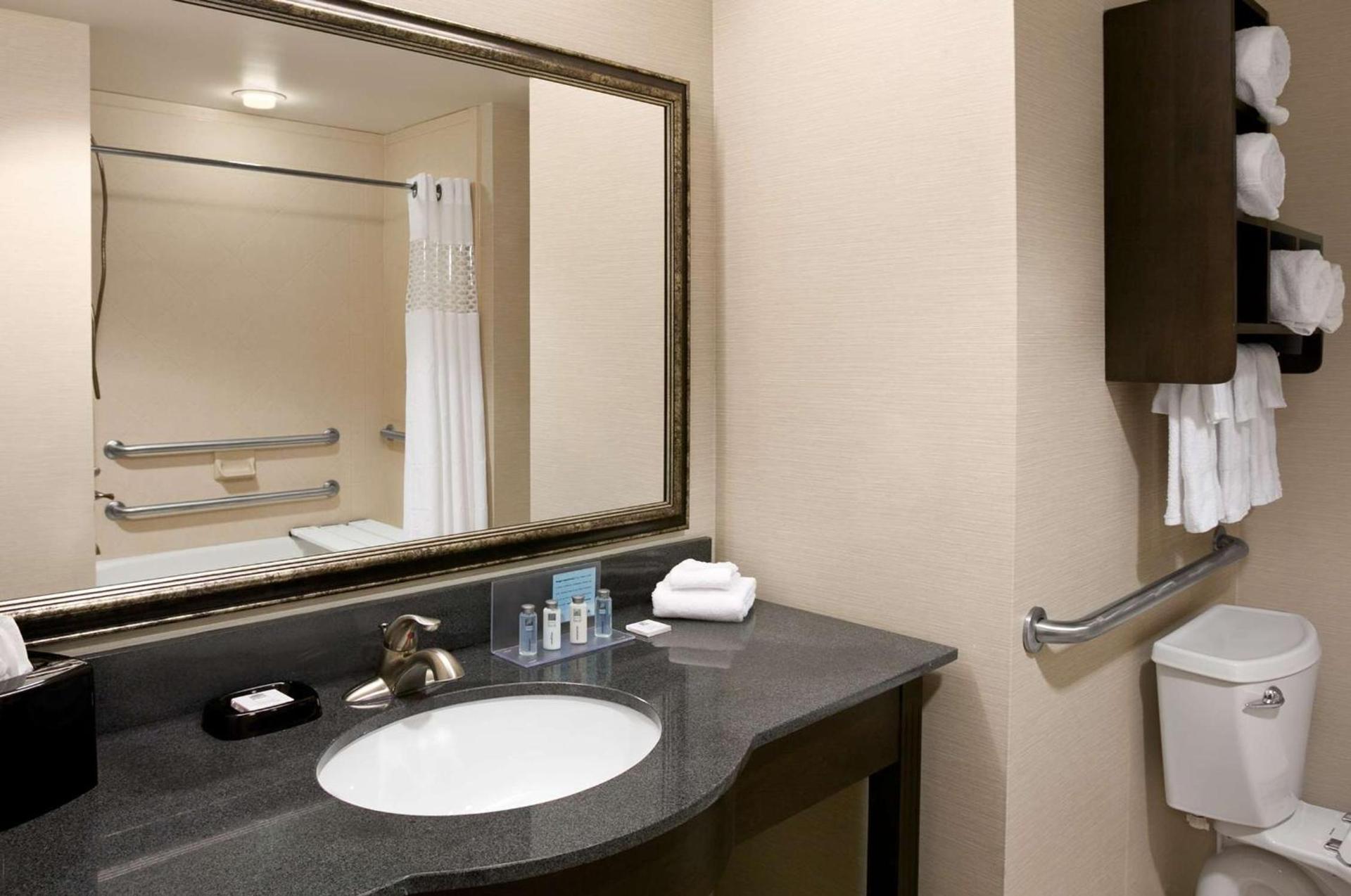 Hampton Inn & Suites - Mansfield photo 8