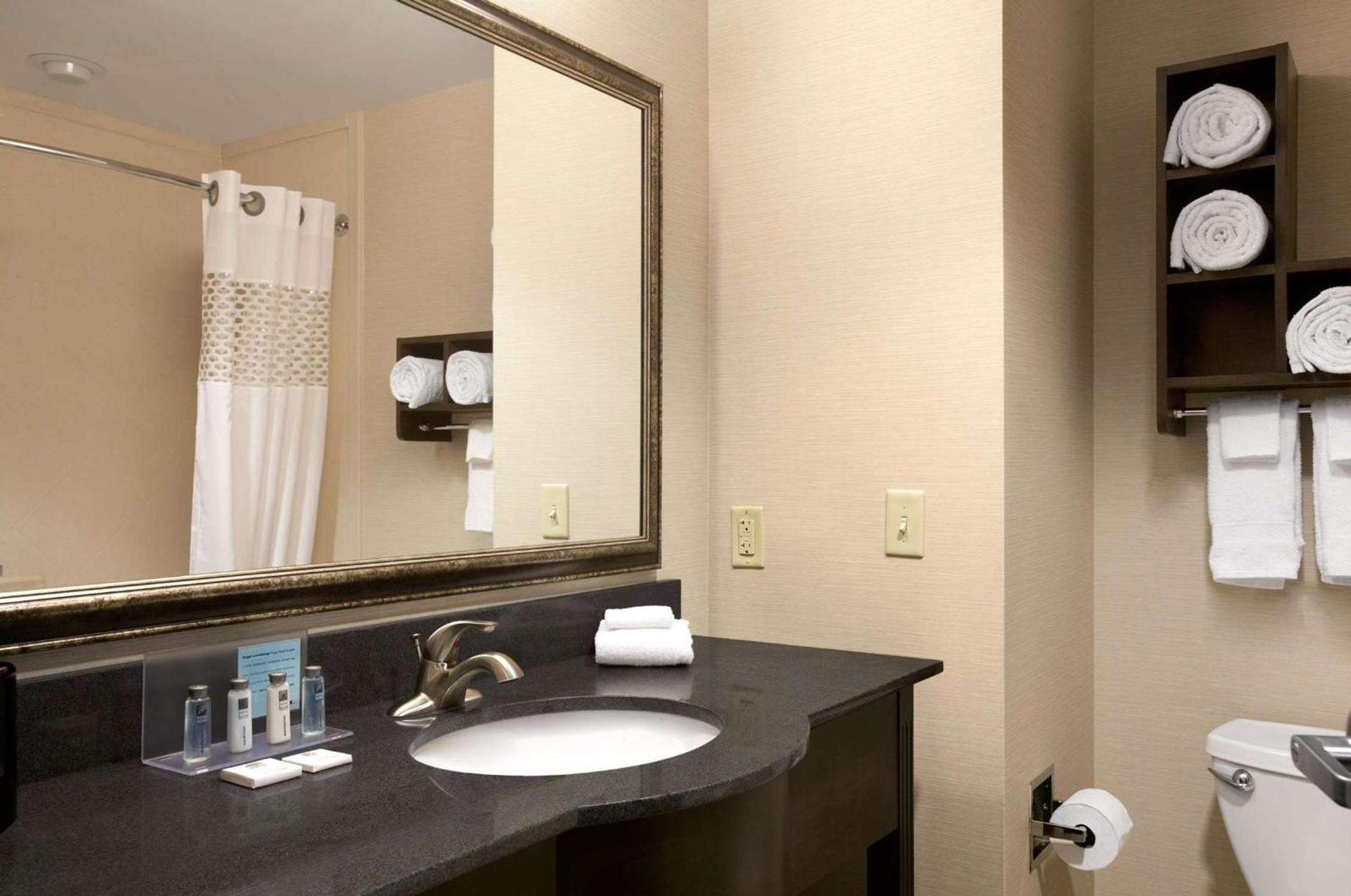 Hampton Inn & Suites - Mansfield photo 12