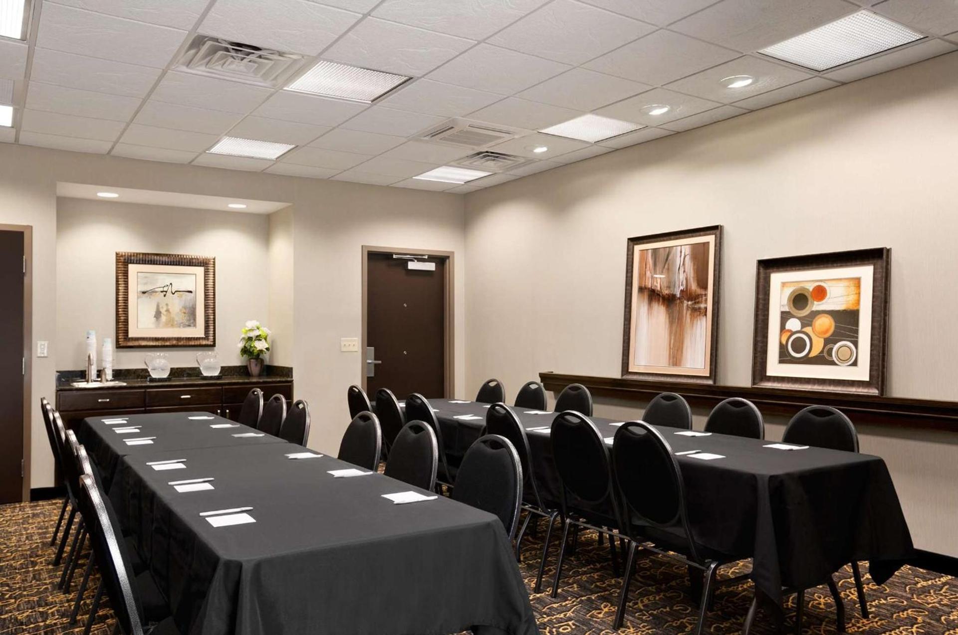 Hampton Inn & Suites - Mansfield photo 23