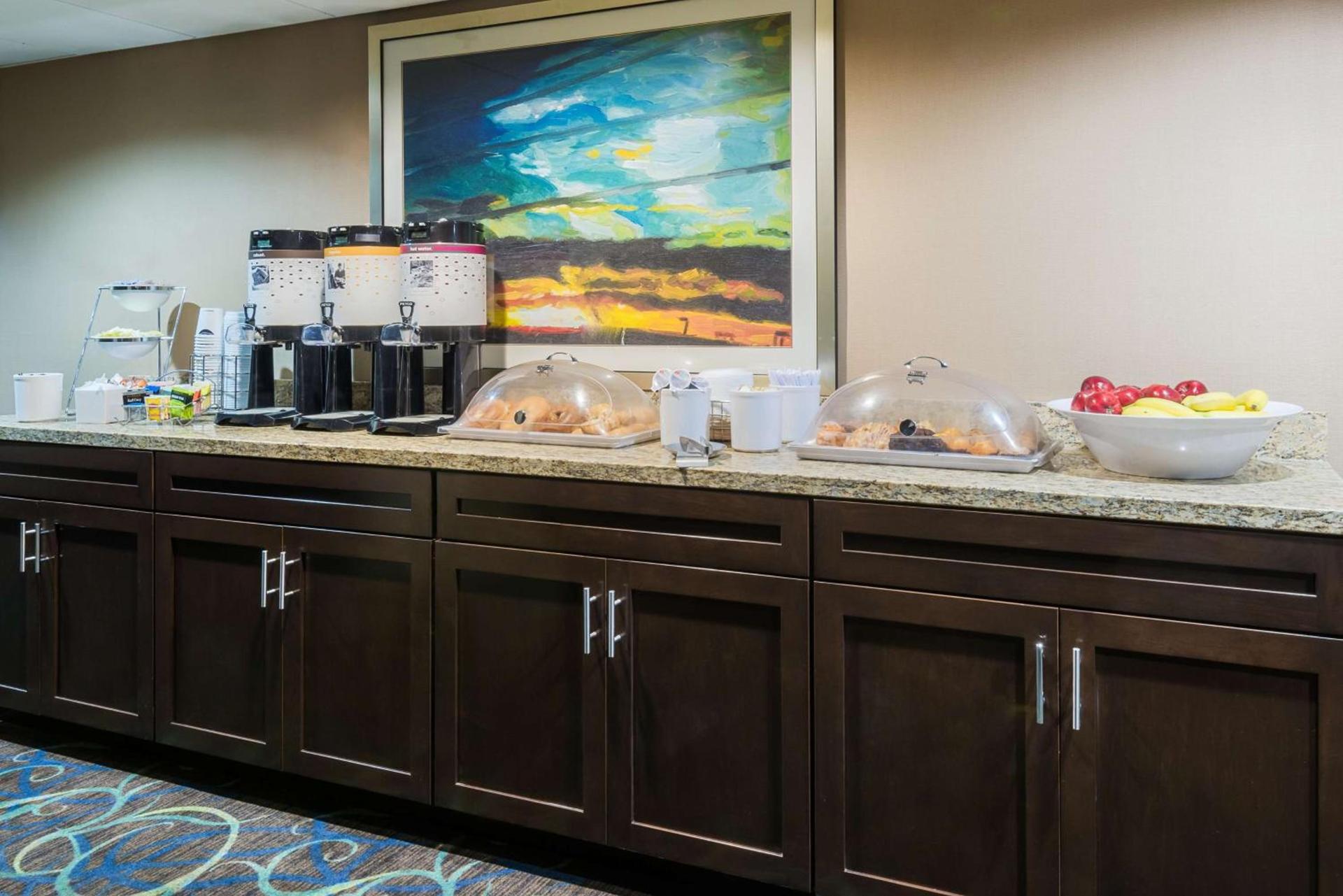 Hampton Inn White Plains/Tarrytown photo 21