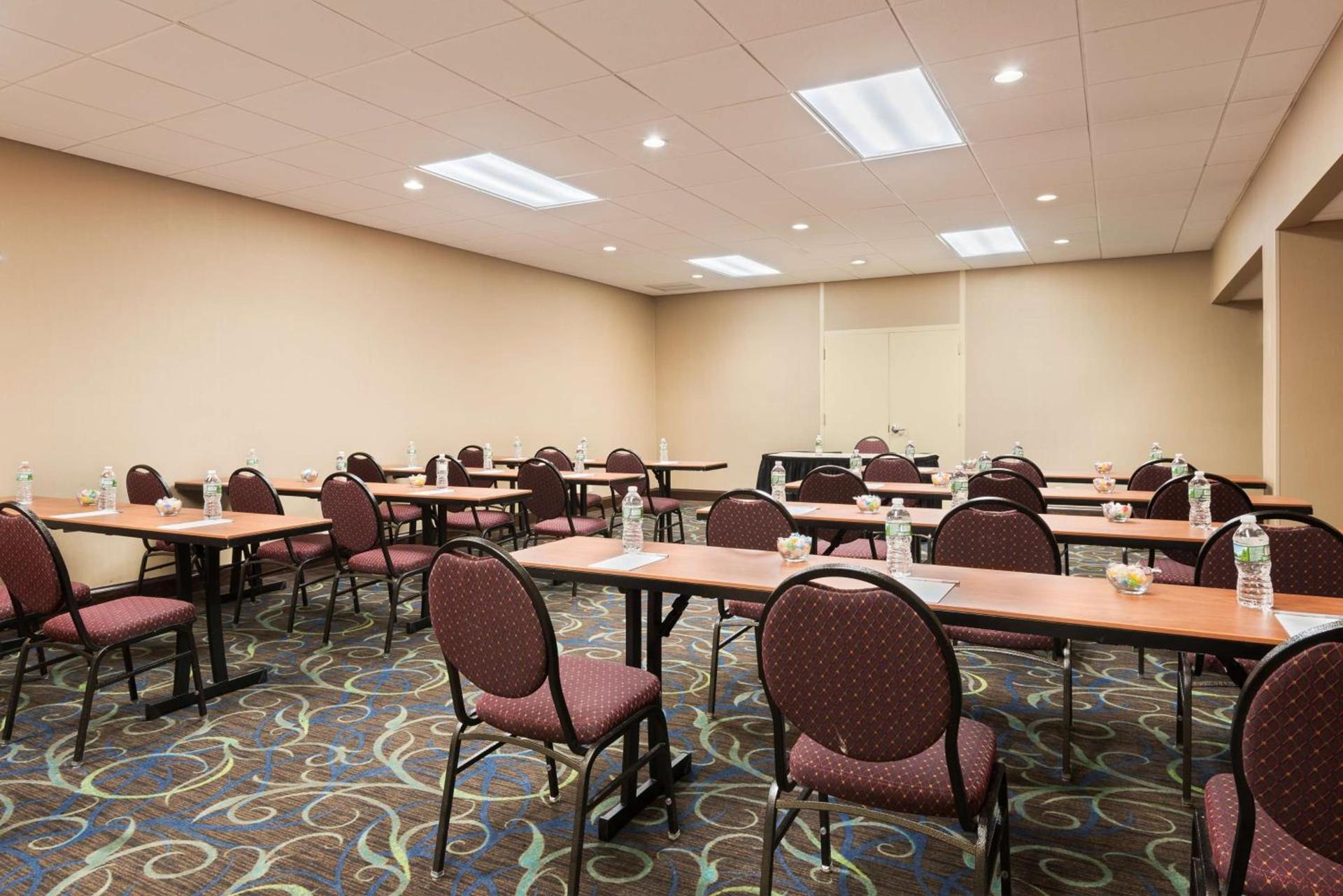 Hampton Inn White Plains/Tarrytown photo 26