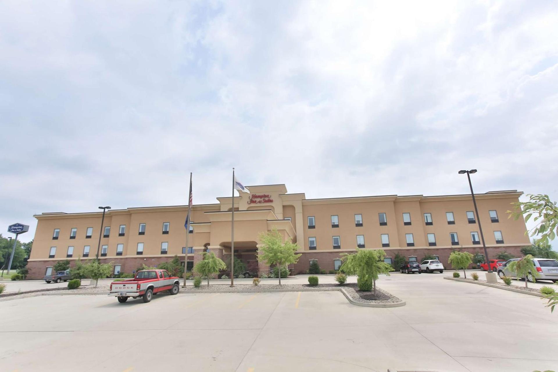 Hampton Inn & Suites Middlebury photo 2