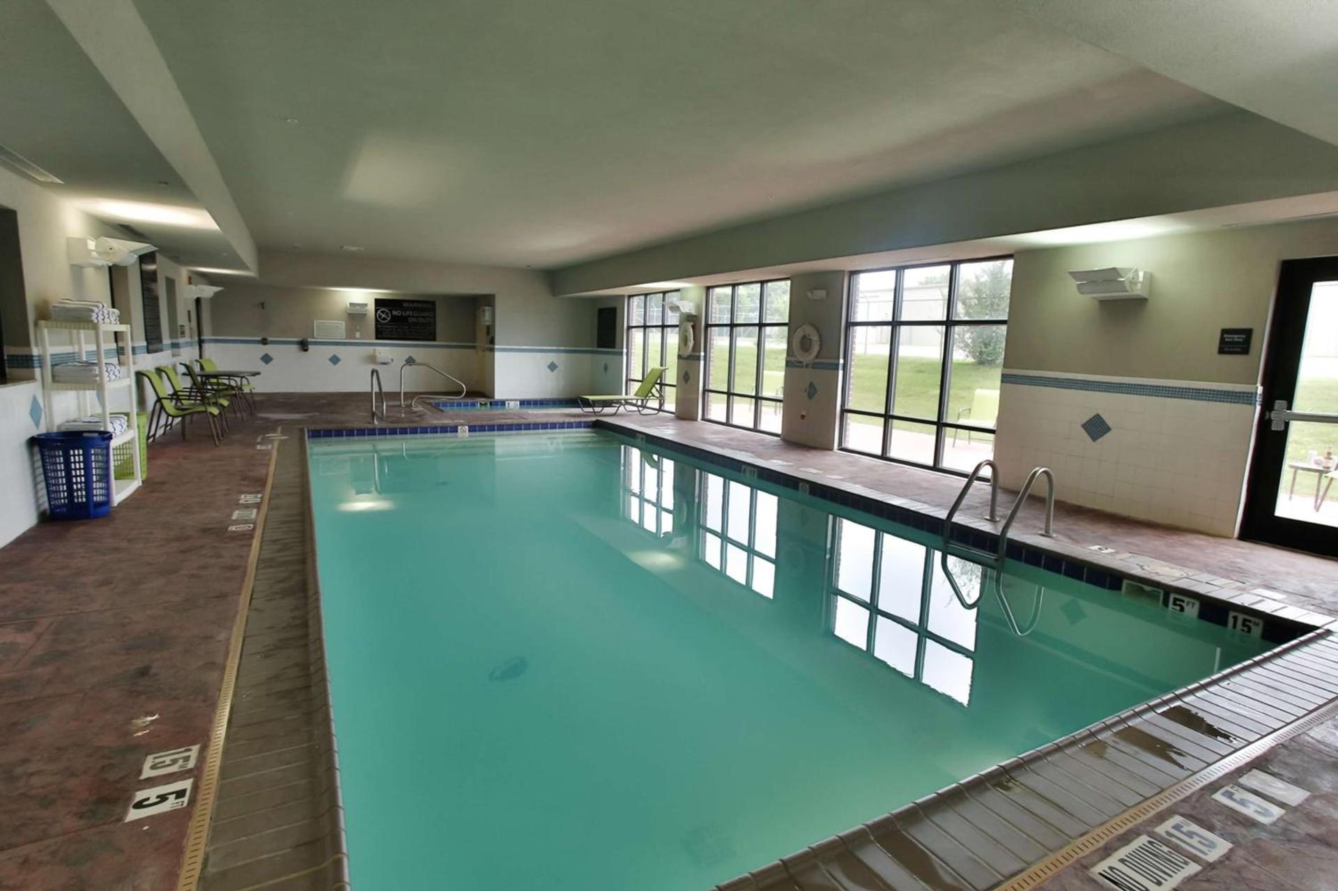 Hampton Inn & Suites Middlebury photo 5
