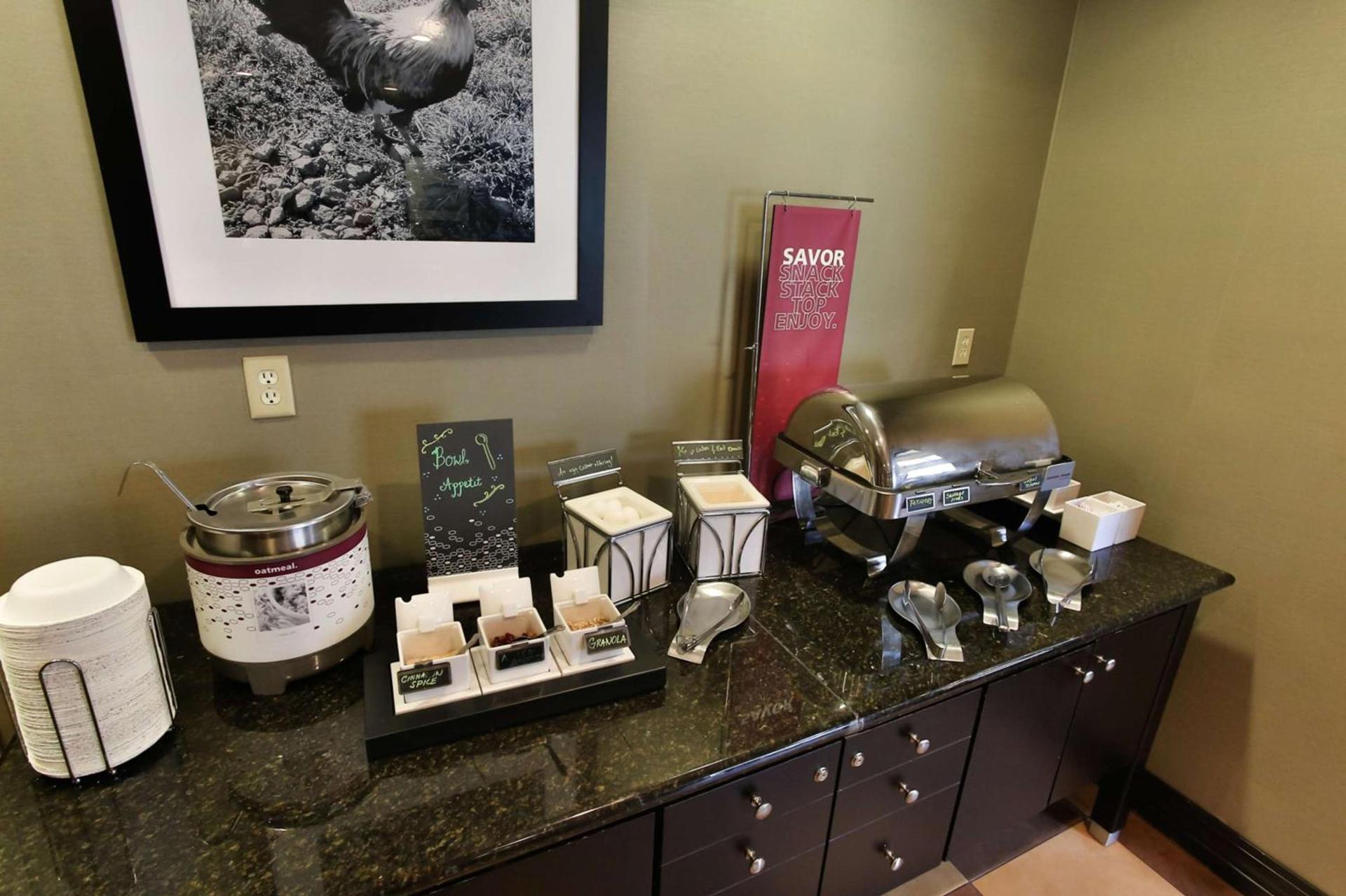 Hampton Inn & Suites Middlebury photo 6