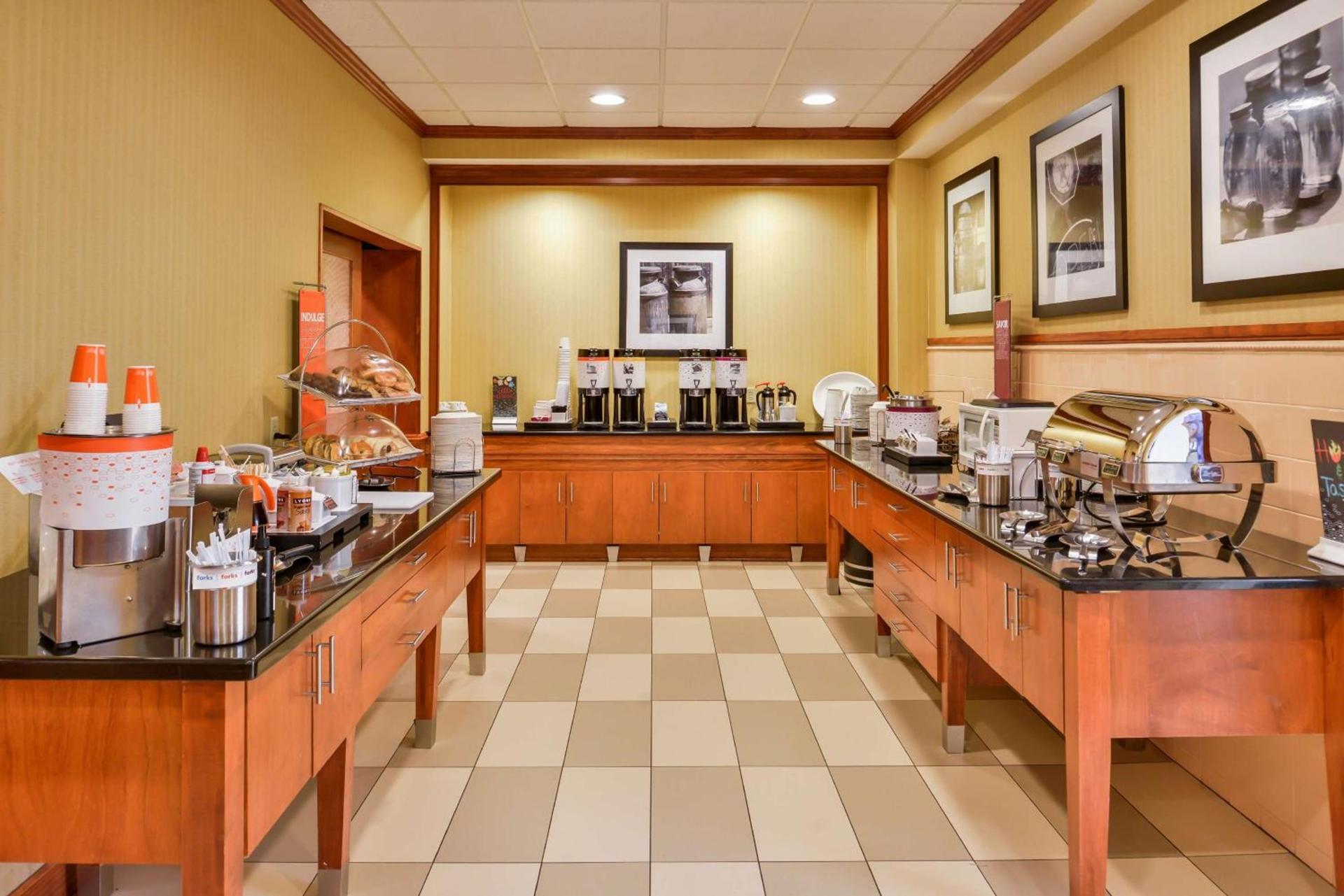 Hampton Inn Emporia photo 22
