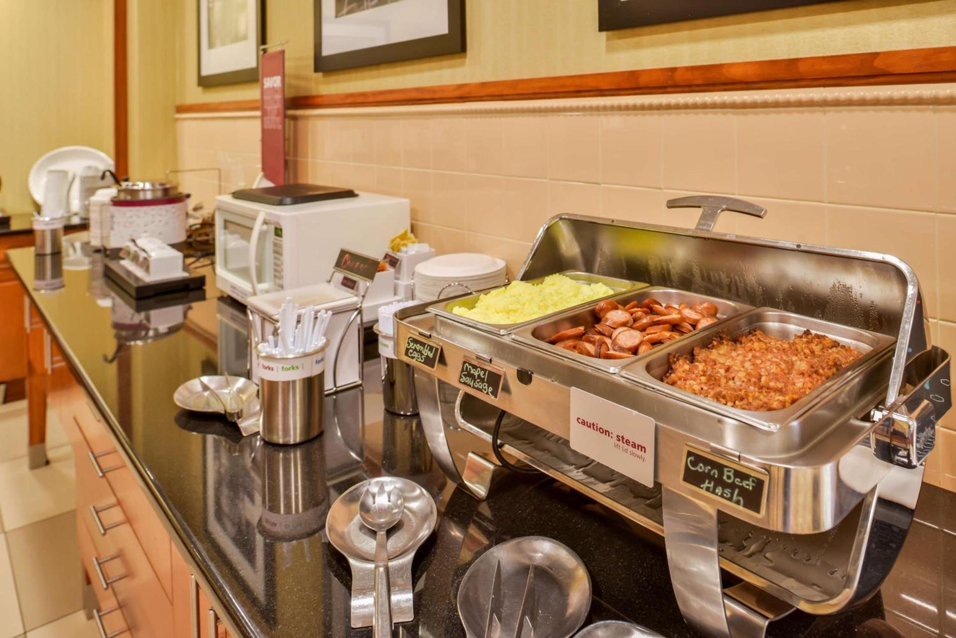 Hampton Inn Emporia photo 23