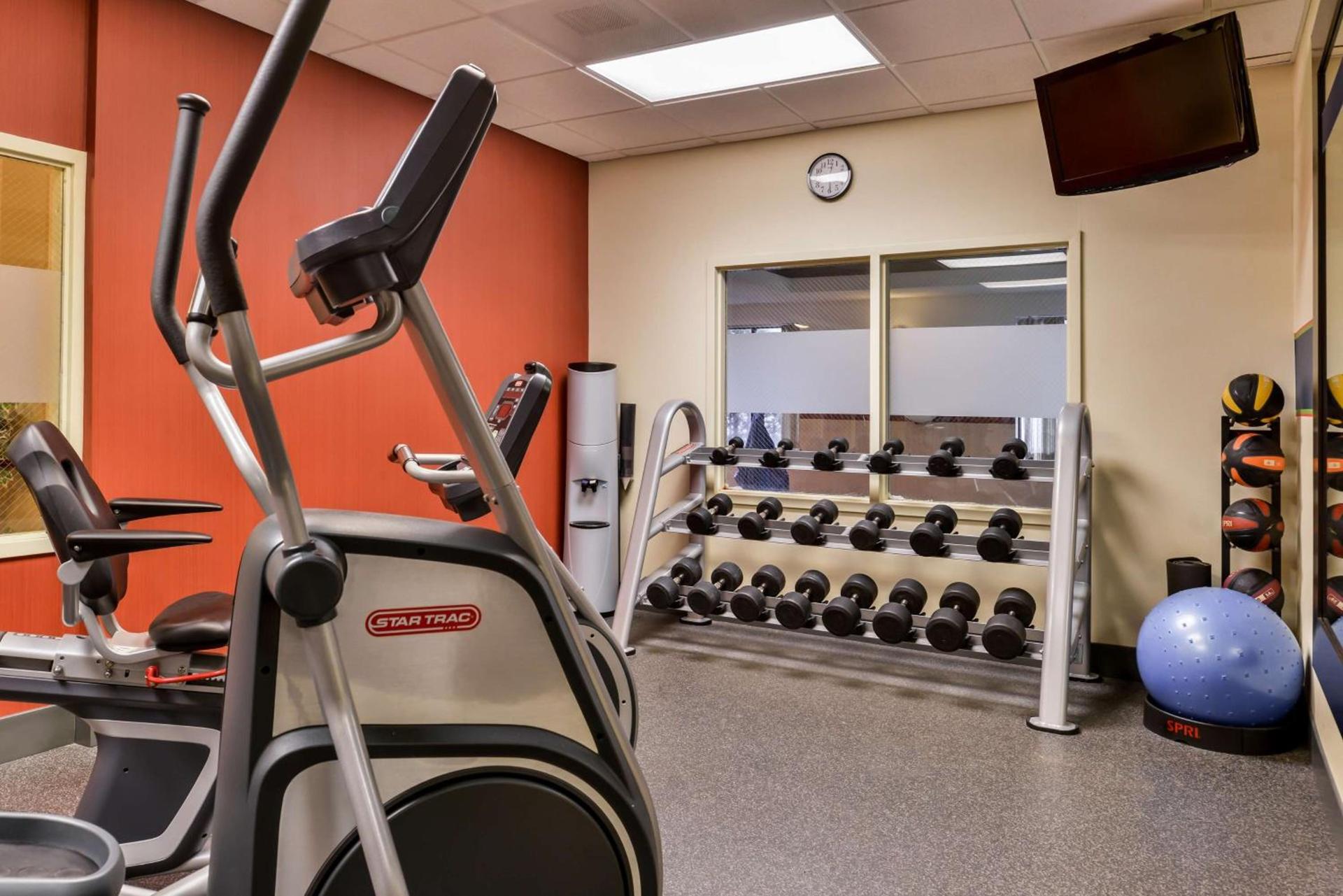 Hampton Inn Emporia photo 27