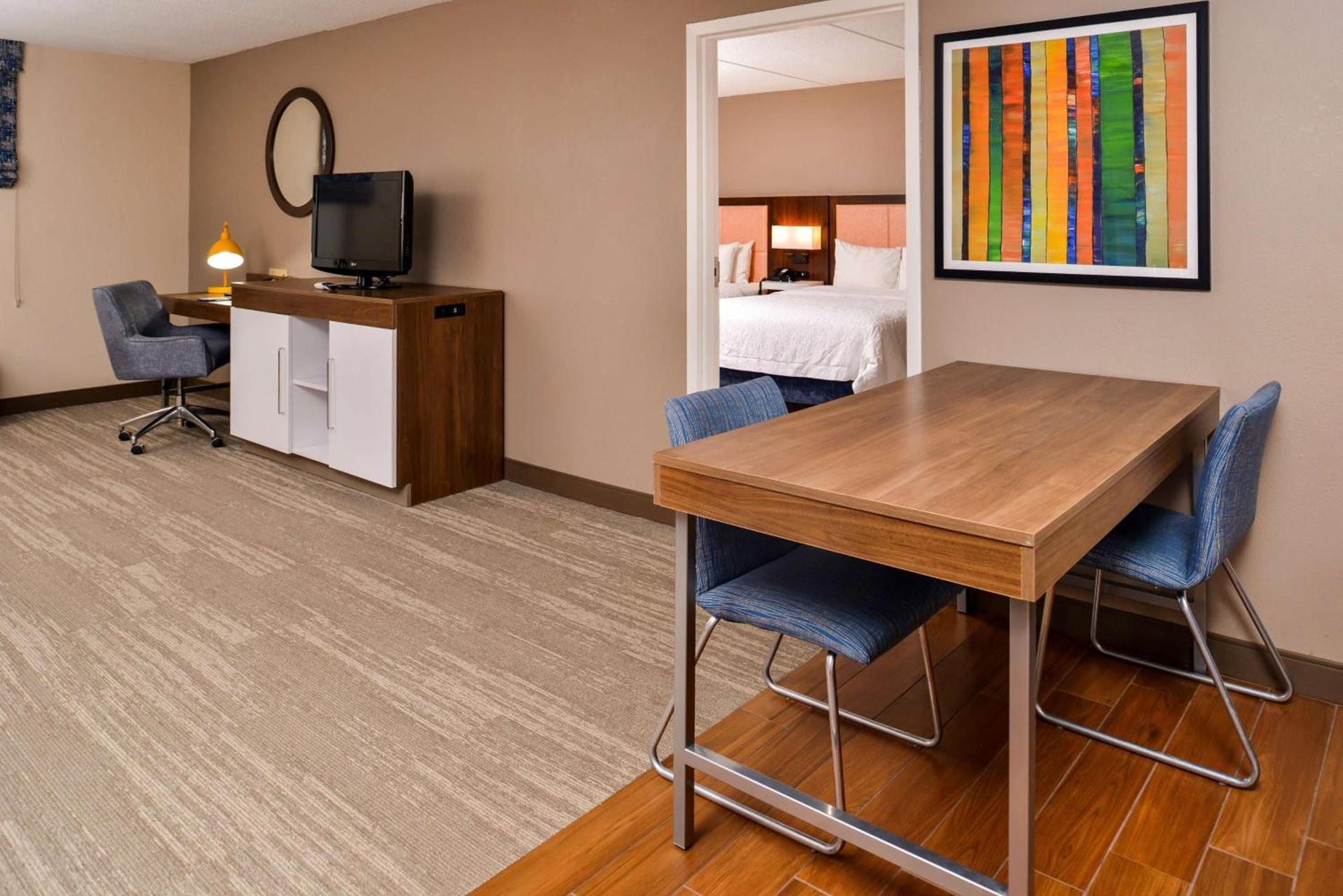 Hampton Inn Emporia photo 2