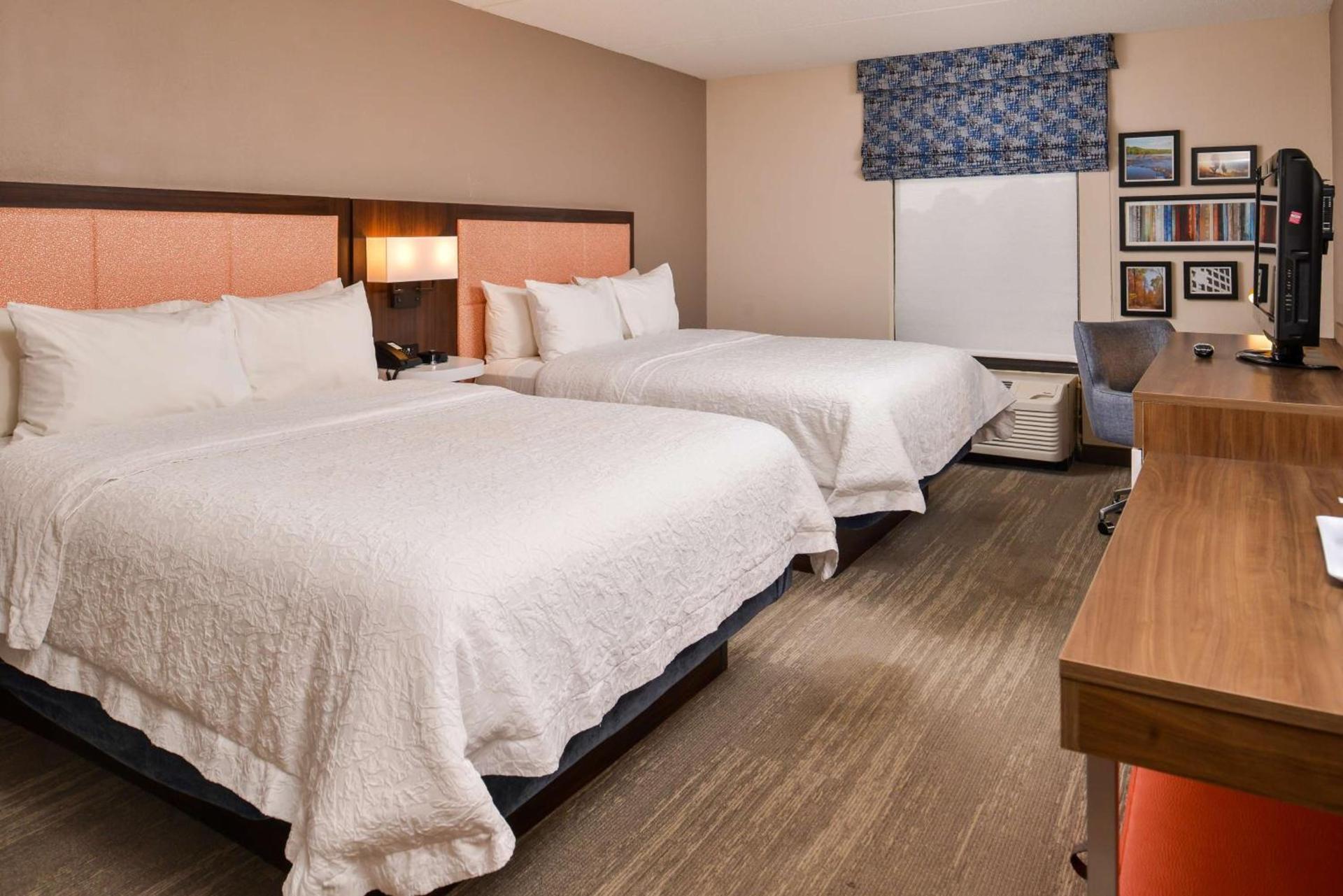Hampton Inn Emporia photo 47