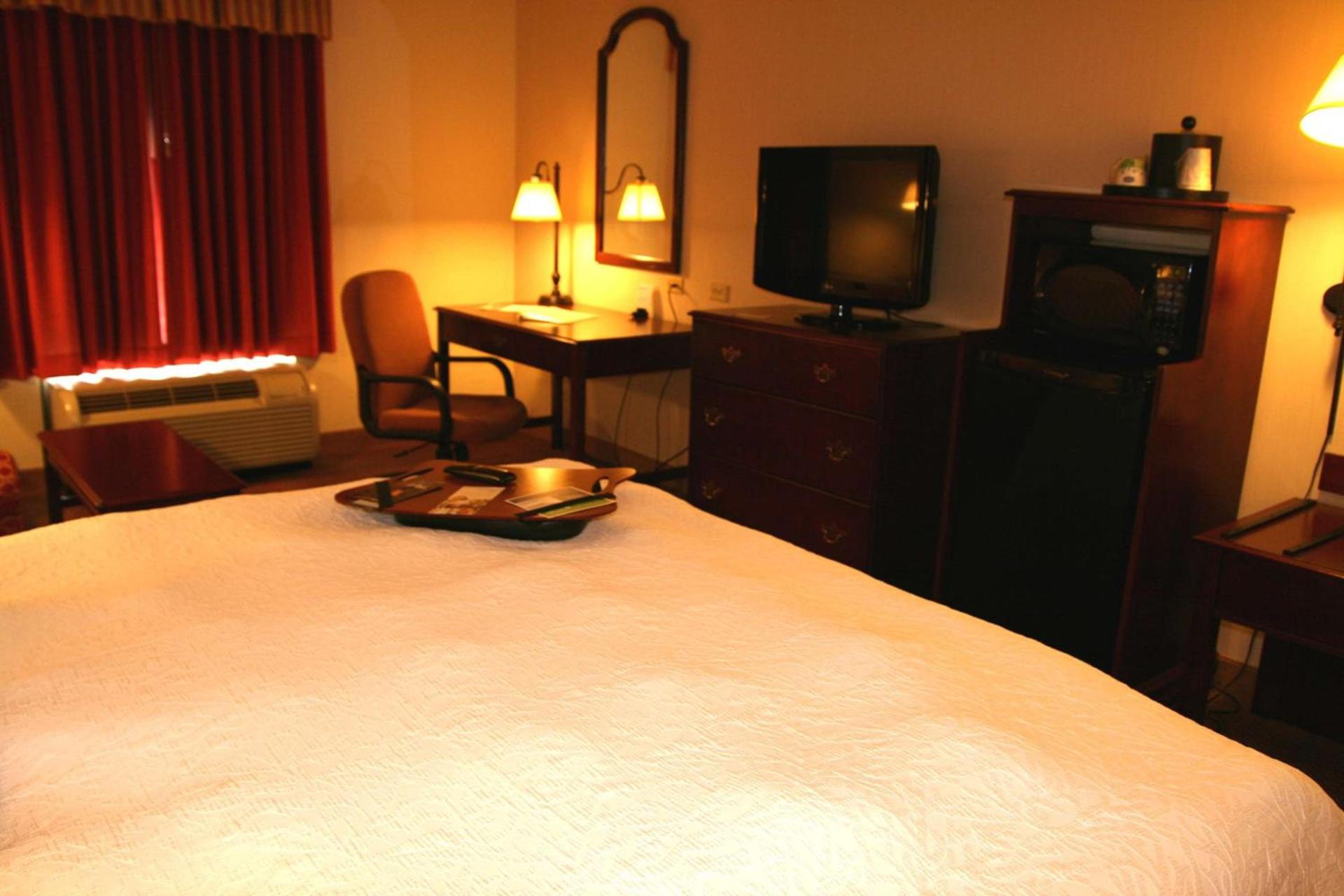 Hampton Inn Emporia photo 52