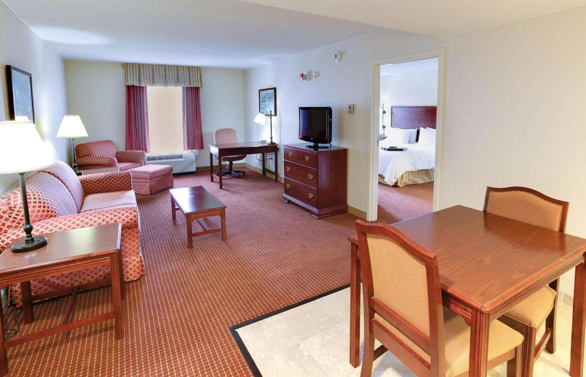 Hampton Inn Emporia photo 56